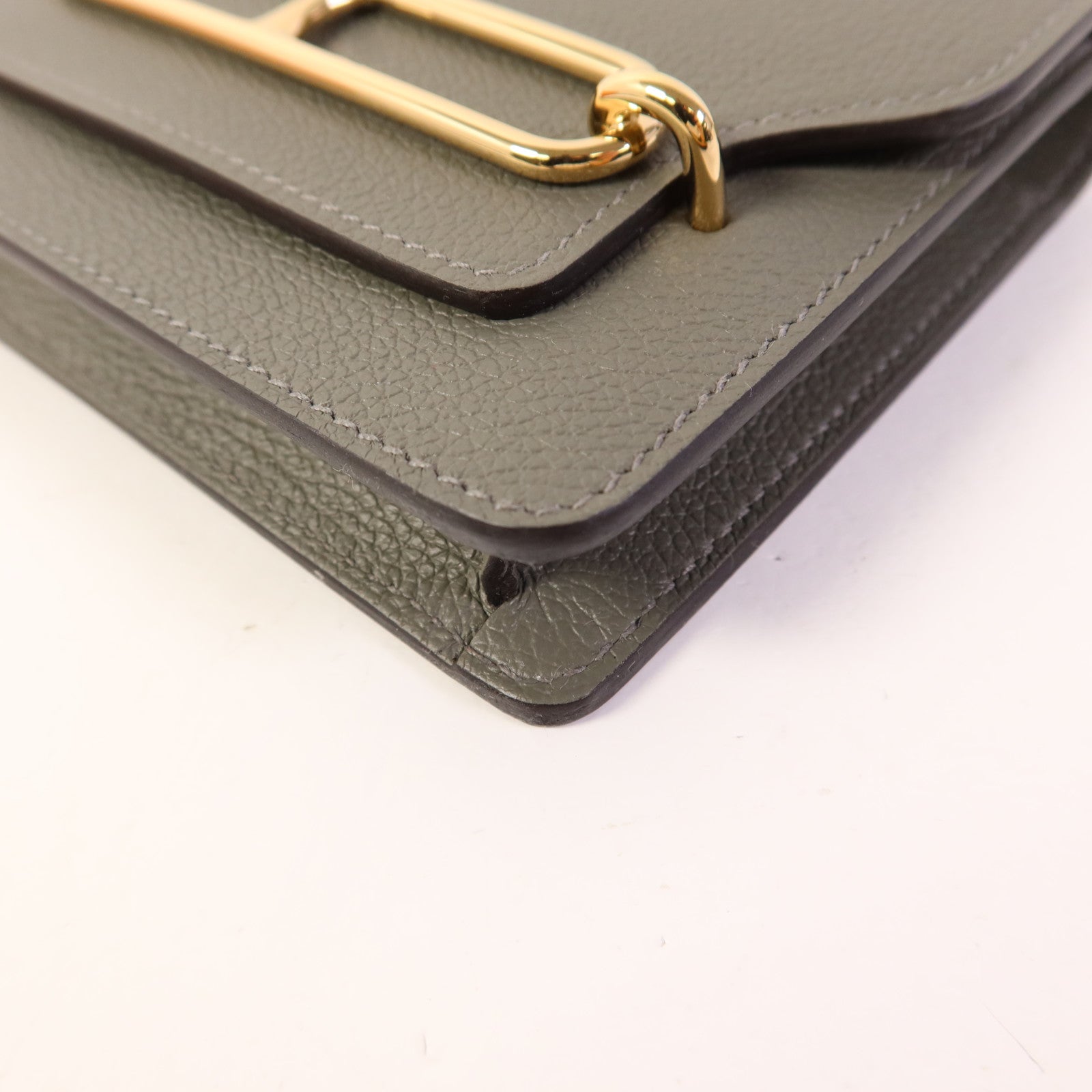 HERMES Evercolor皮革Roulis Slim金扣手拿包Gris Meyer