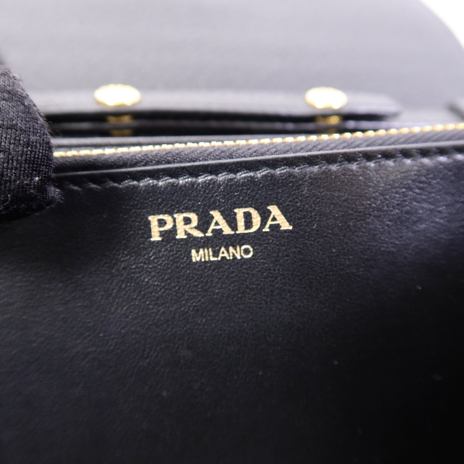 PRADA 牛皮皮革Shoulder Bag鏈帶肩背袋