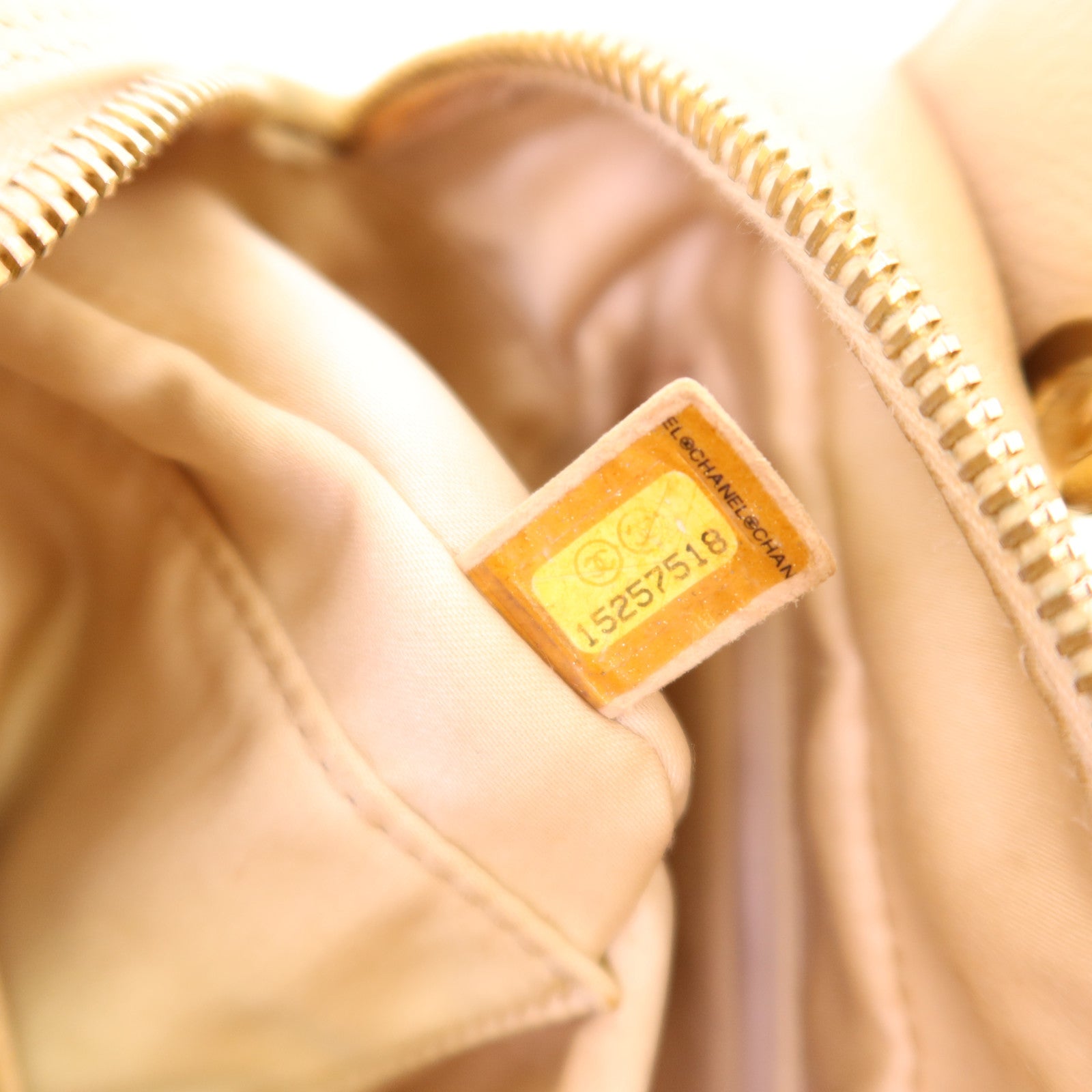 CHANEL 牛皮皮革Chain Shoulder金扣鏈帶肩背袋