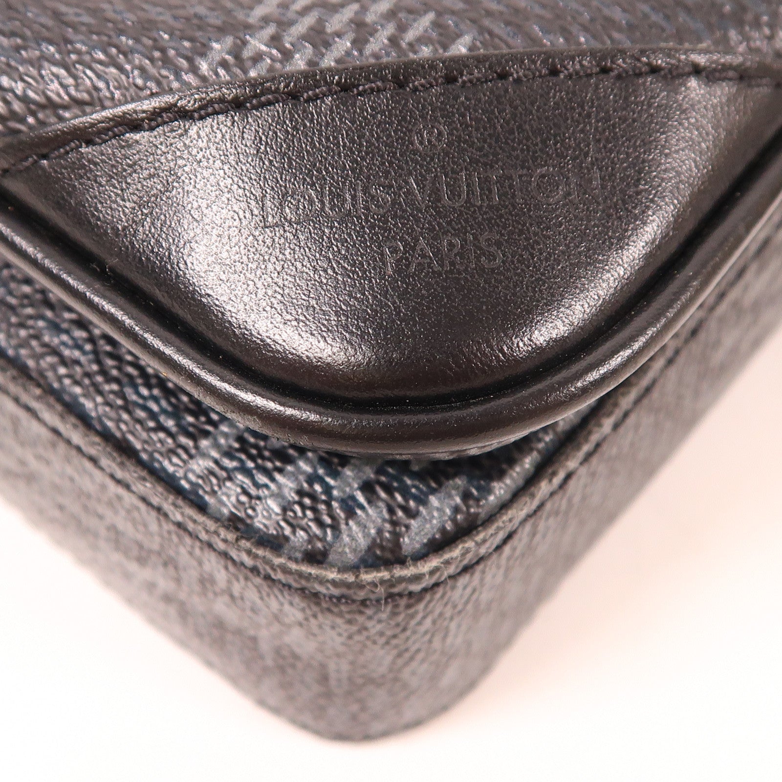 LOUIS VUITTON Damier Graphite Trio Messenger銀扣肩背袋