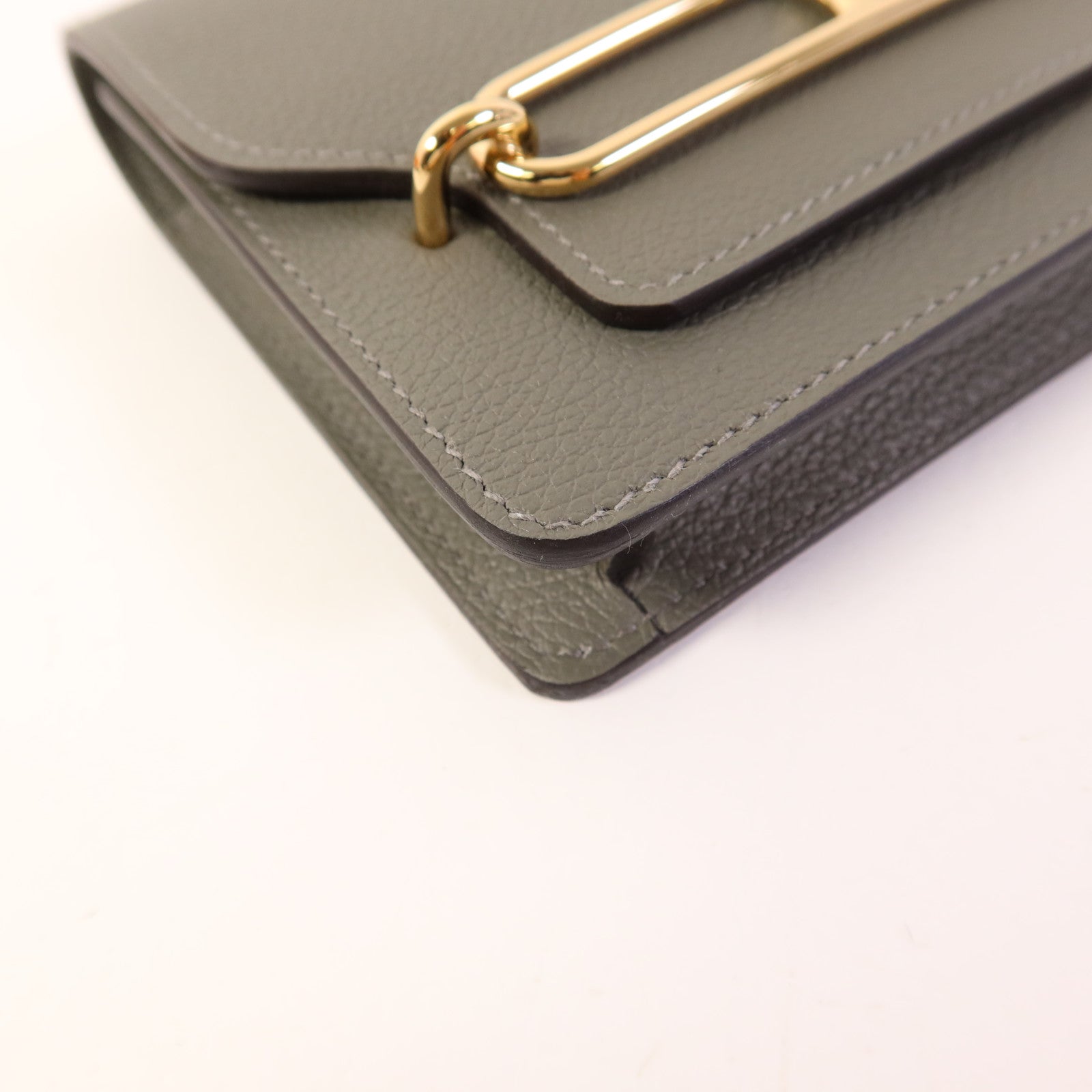 HERMES Evercolor皮革Roulis Slim金扣手拿包Gris Meyer