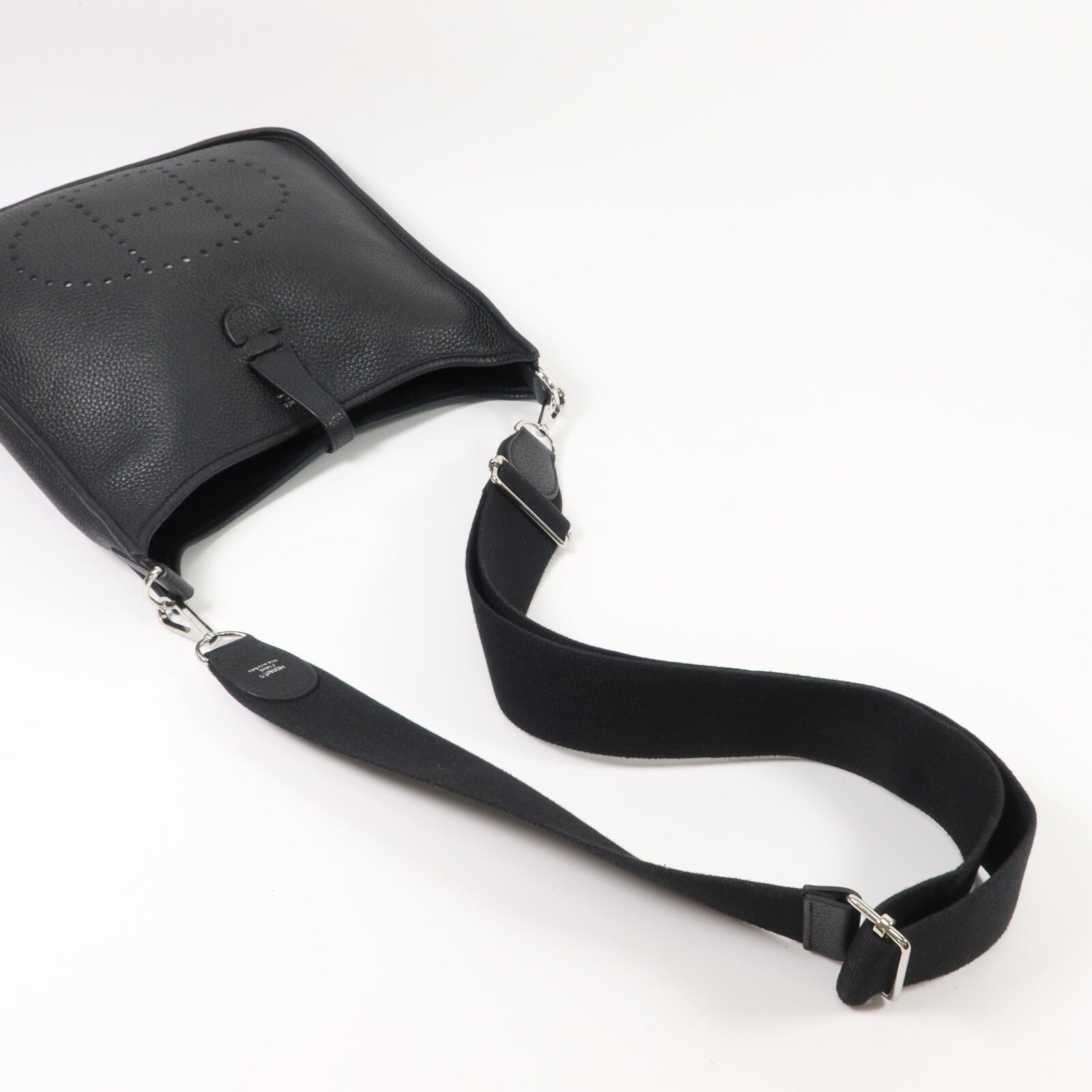 HERMES Clemence皮革Evelyne PM 肩背袋Noir