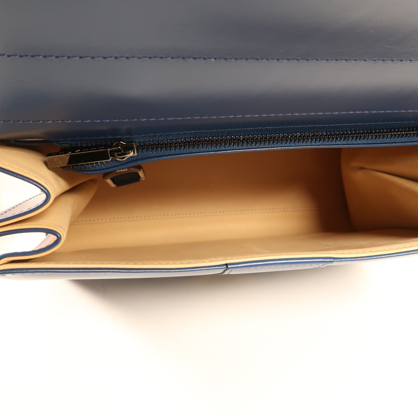 Delvaux 牛皮皮革Brillant MM銀扣手挽肩背兩用袋