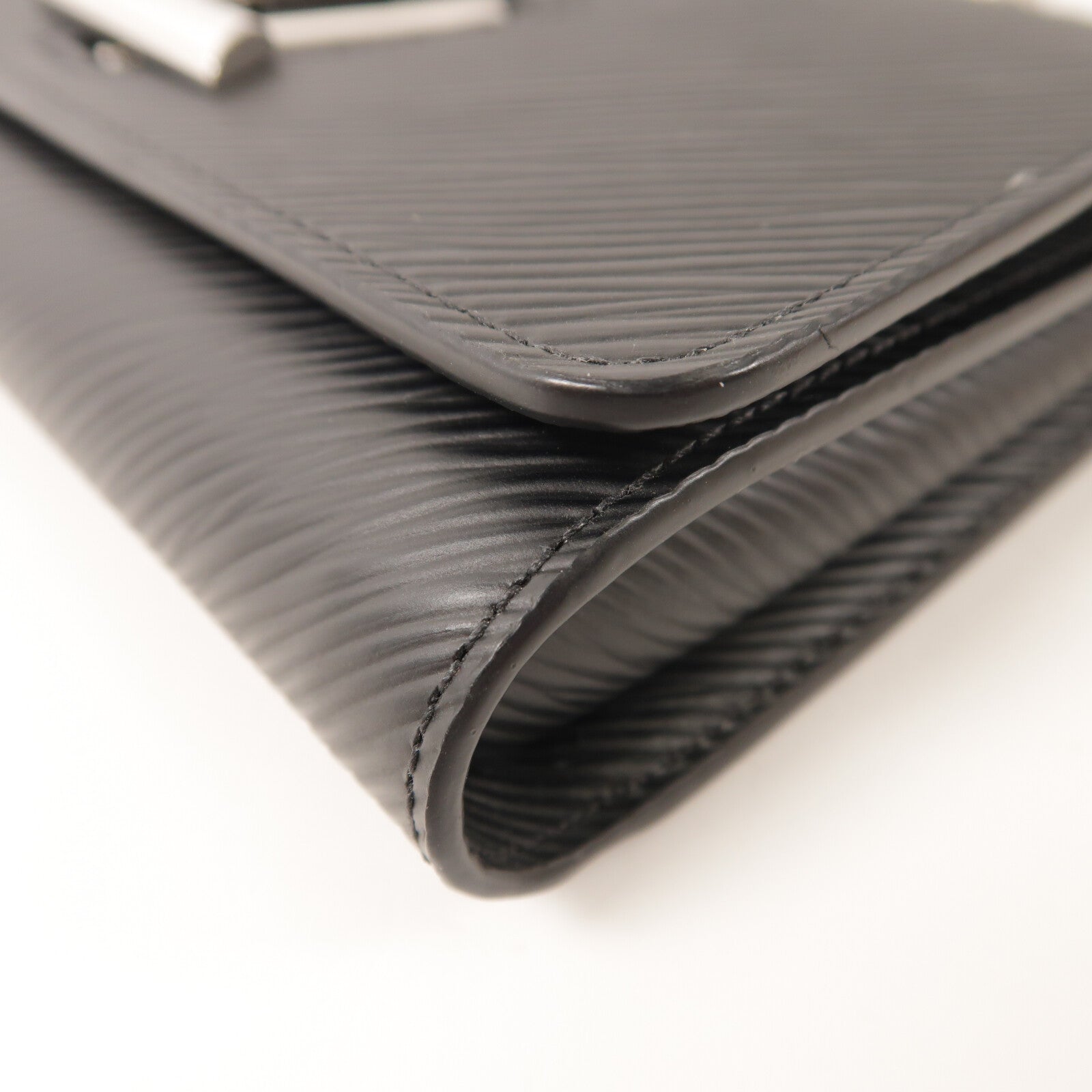 LOUIS VUITTON Epi Portefuille Twist Chain Wallet鏈帶肩背袋