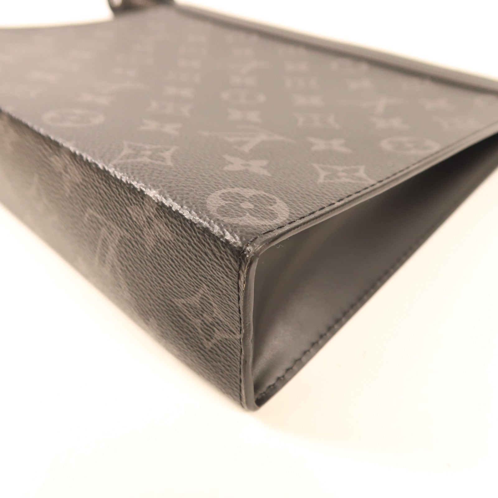 LOUIS VUITTON Monogram Eclipse Pochette Voyage MM銀扣手拿包