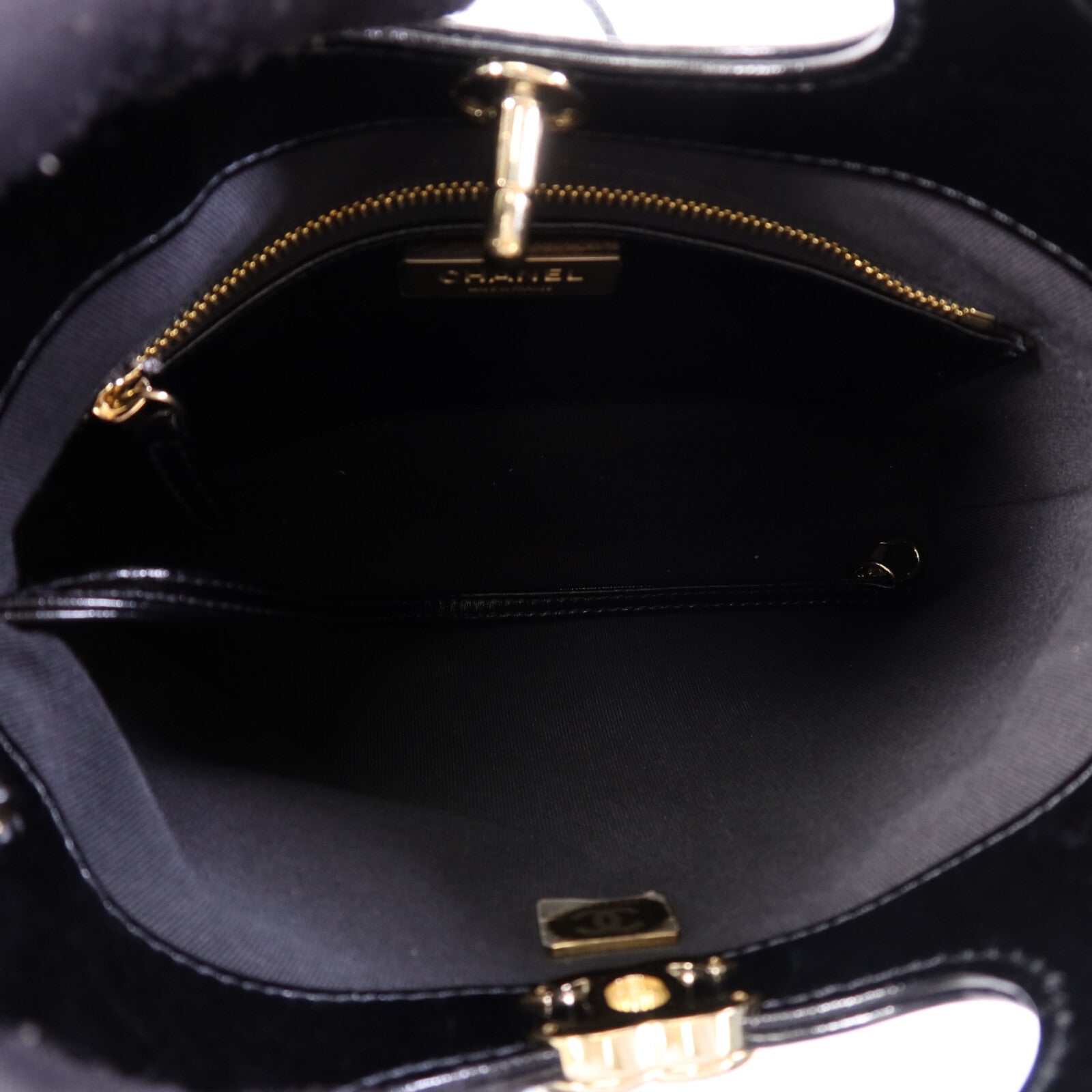 CHANEL 牛皮皮革Chanel 31金扣鏈帶肩背袋