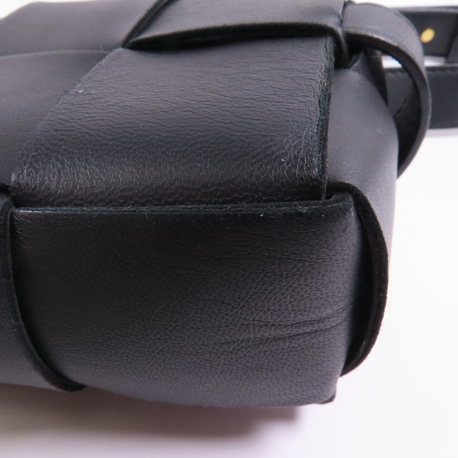 BOTTEGA VENETA 羊皮皮革Mini Cassette Belt Bag腰包/斜挎包