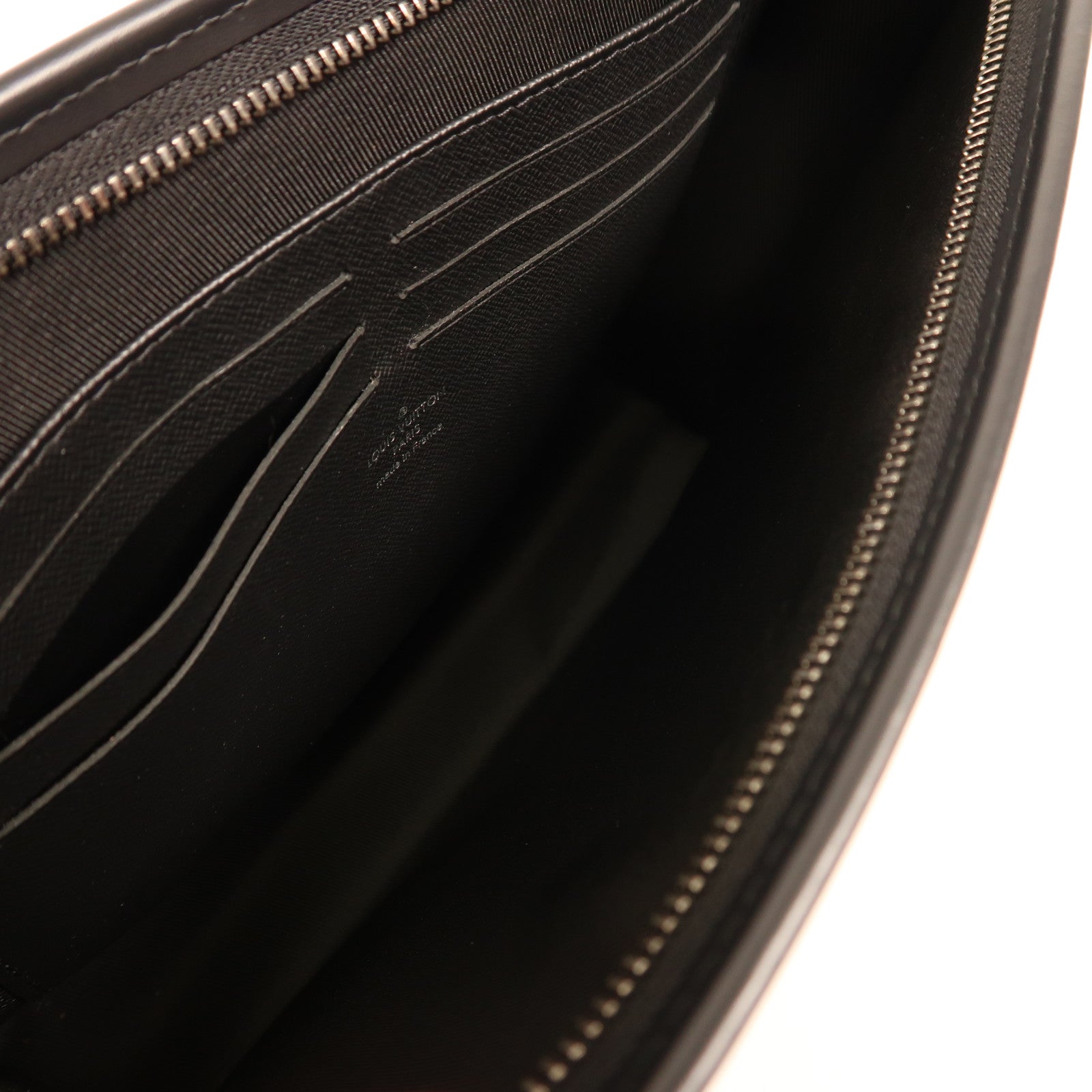 LOUIS VUITTON Monogram Eclipse Pochette Voyage MM銀扣手拿包