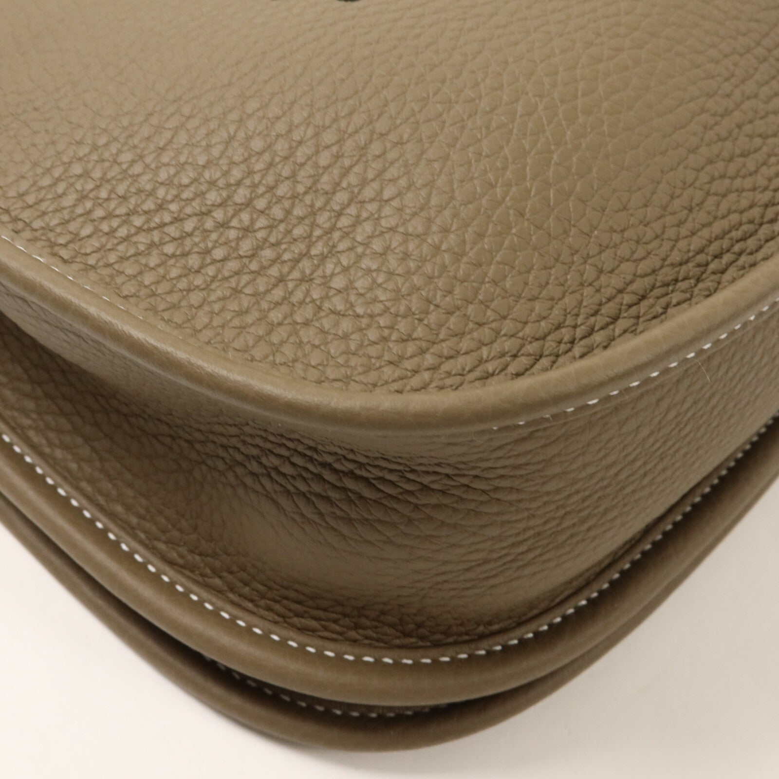 HERMES Clemence皮革Evelyne PM肩背袋Etoupe
