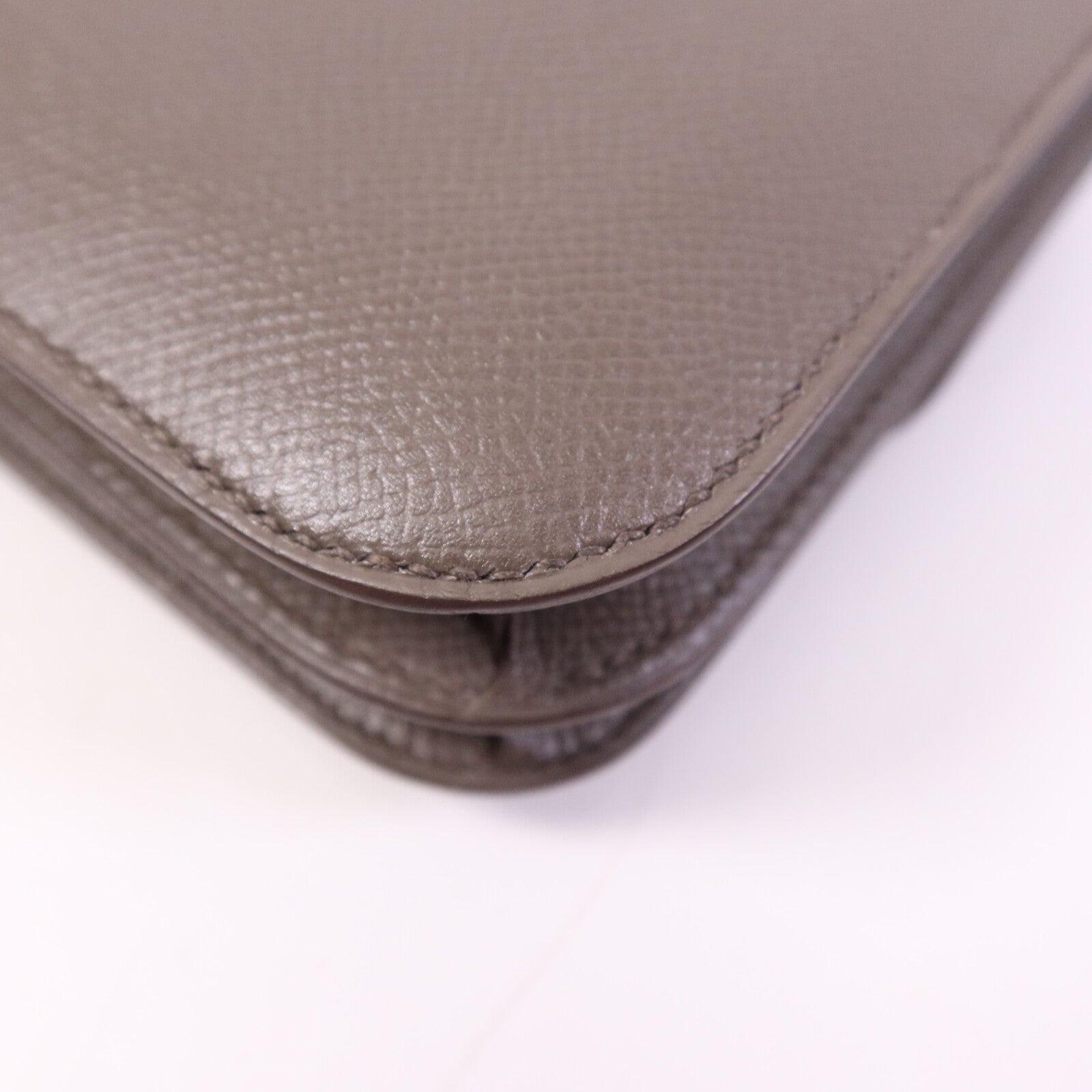 HERMES Epsom皮革Constance Mini銀扣肩背袋Etain