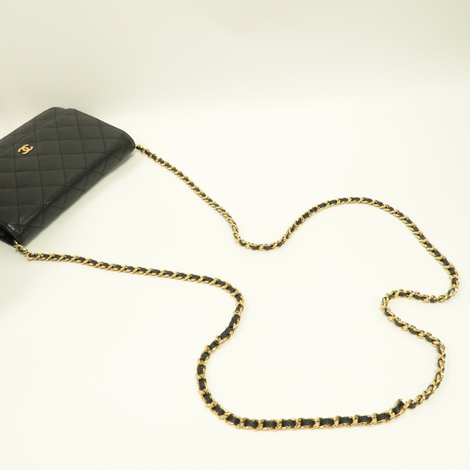 CHANEL 【激減優惠】菱格Caviar皮革Wallet On Chain金扣鏈帶肩背袋黑色
