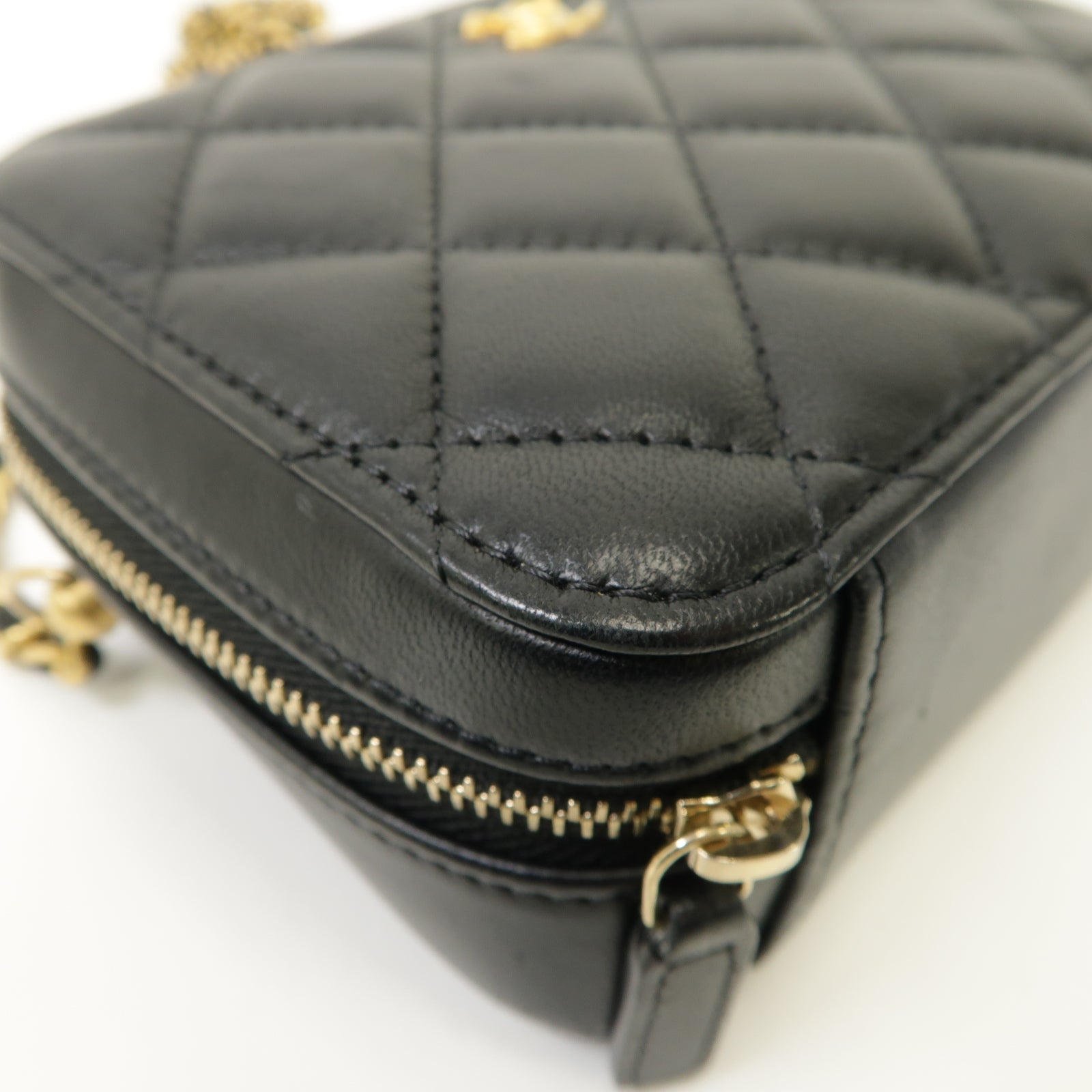 CHANEL 【激減優惠】菱格Caviar皮革Chain Camera Bag金扣鏈帶肩背袋黑色