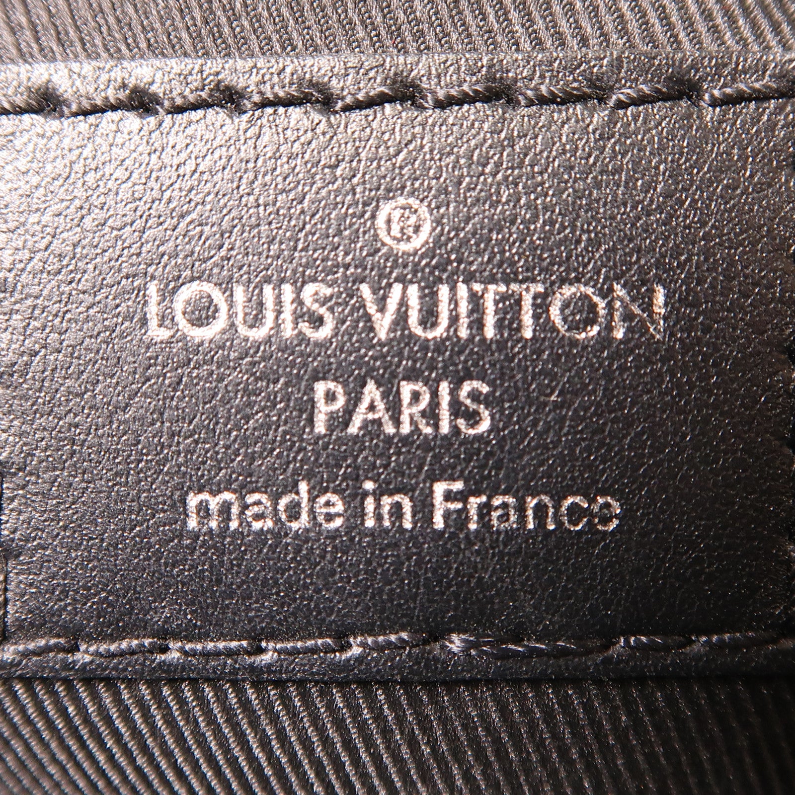 LOUIS VUITTON Damier Graphite Trio Messenger銀扣肩背袋