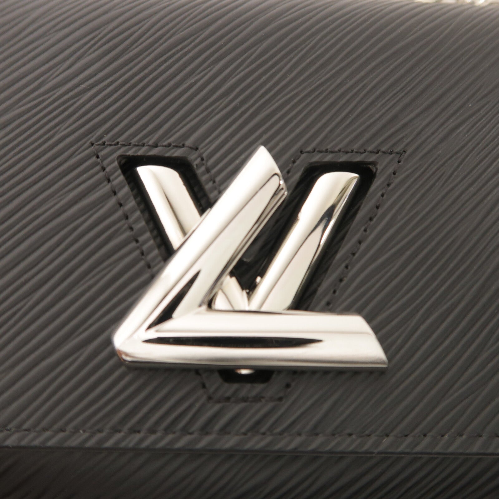 LOUIS VUITTON Epi Portefuille Twist Chain Wallet鏈帶肩背袋