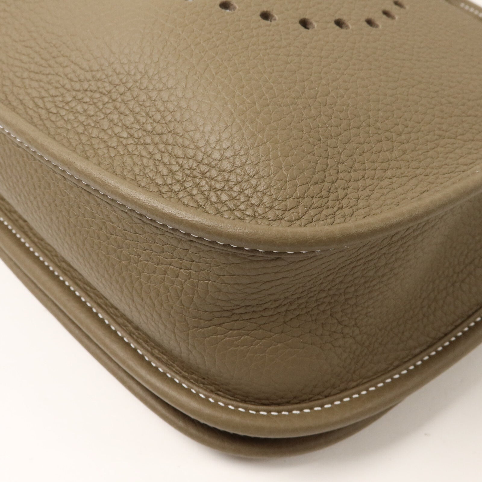 HERMES Clemence皮革Evelyne PM肩背袋Etoupe