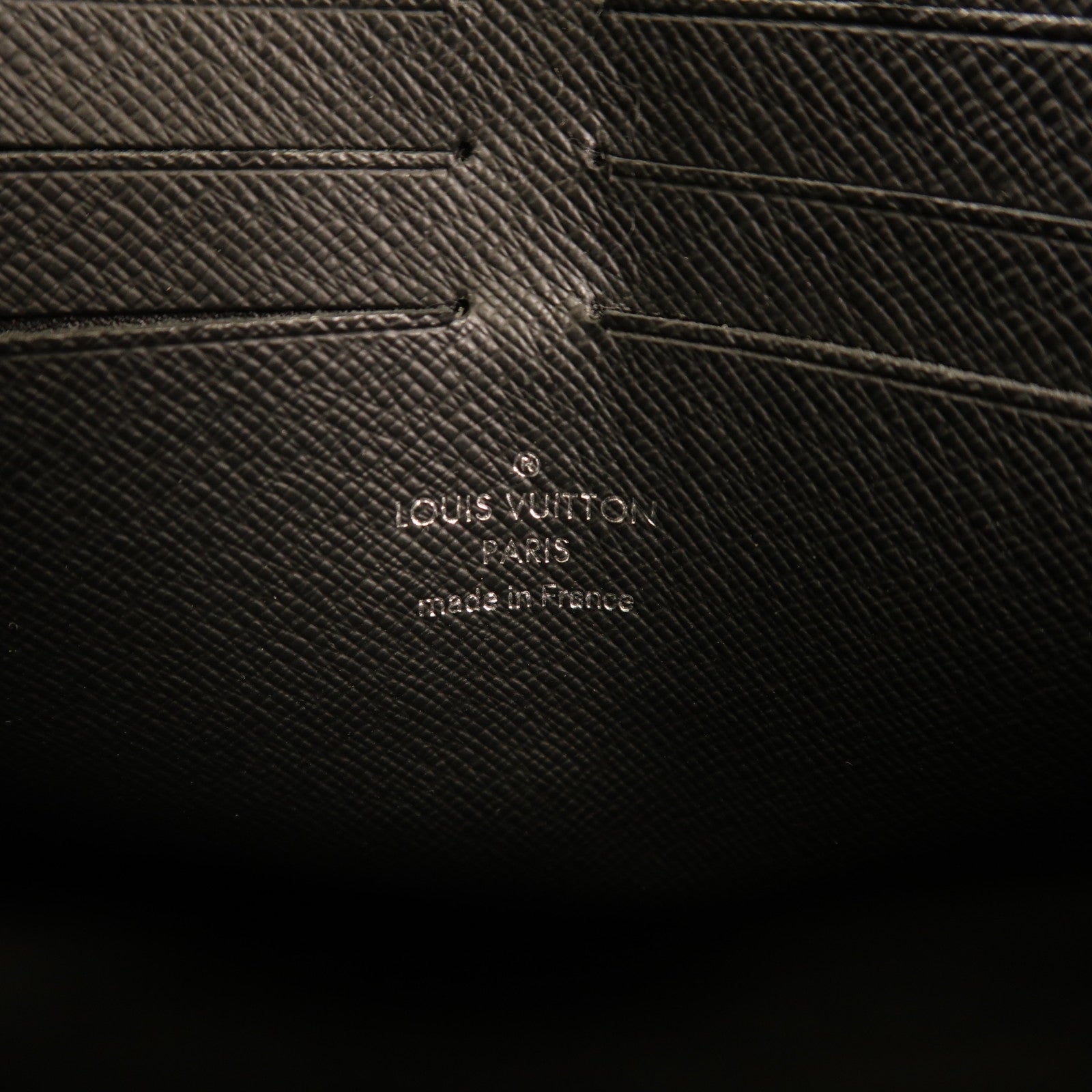 LOUIS VUITTON Monogram Eclipse Pochette Voyage MM銀扣手拿包