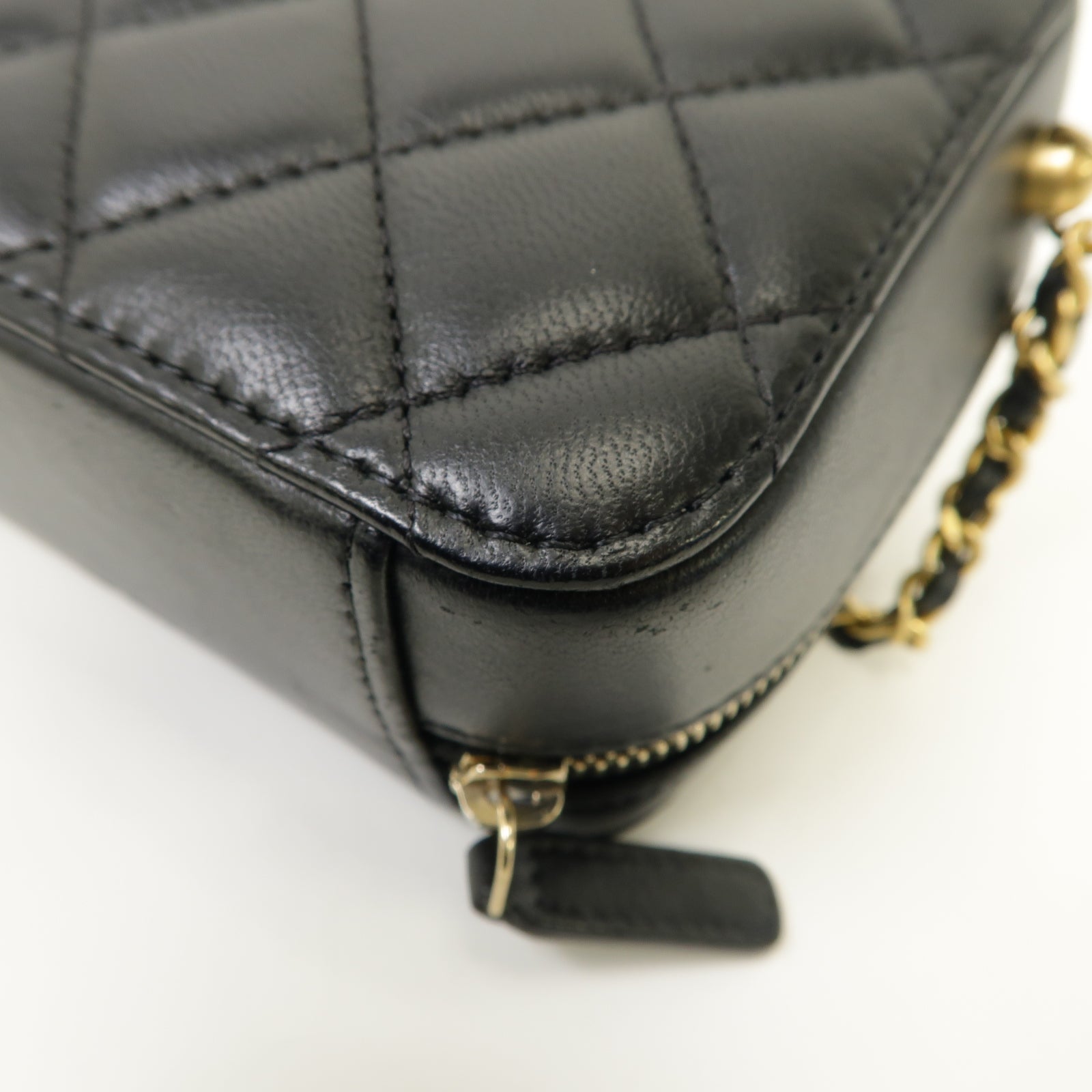 CHANEL 【激減優惠】菱格Caviar皮革Chain Camera Bag金扣鏈帶肩背袋黑色