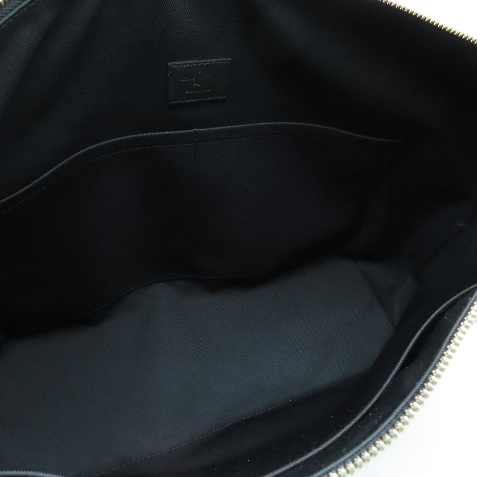 LOUIS VUITTON Damier infini Discovery Messenger MM silver buckle shoulder bag black