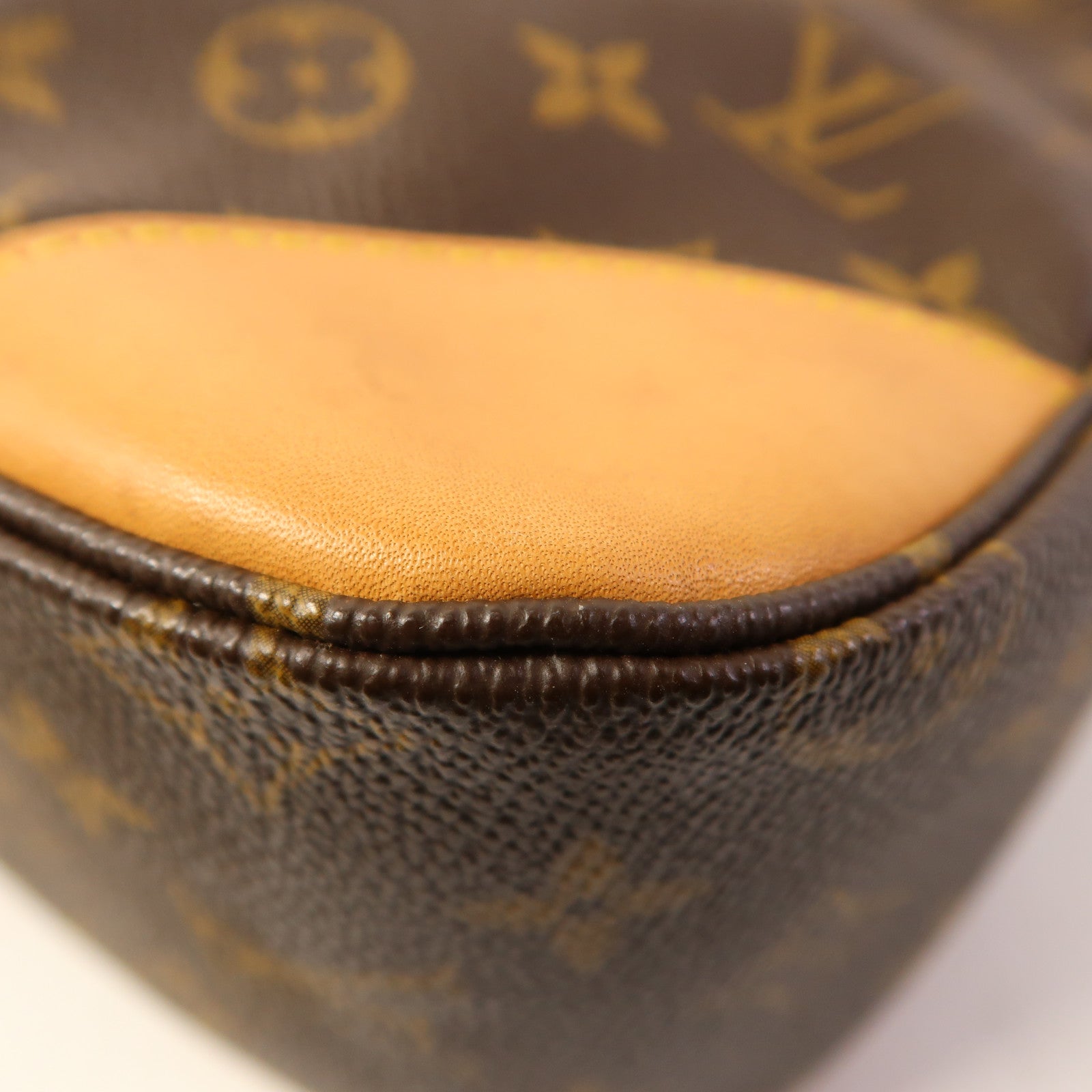 LOUIS VUITTON Monogram Boulogne肩背袋