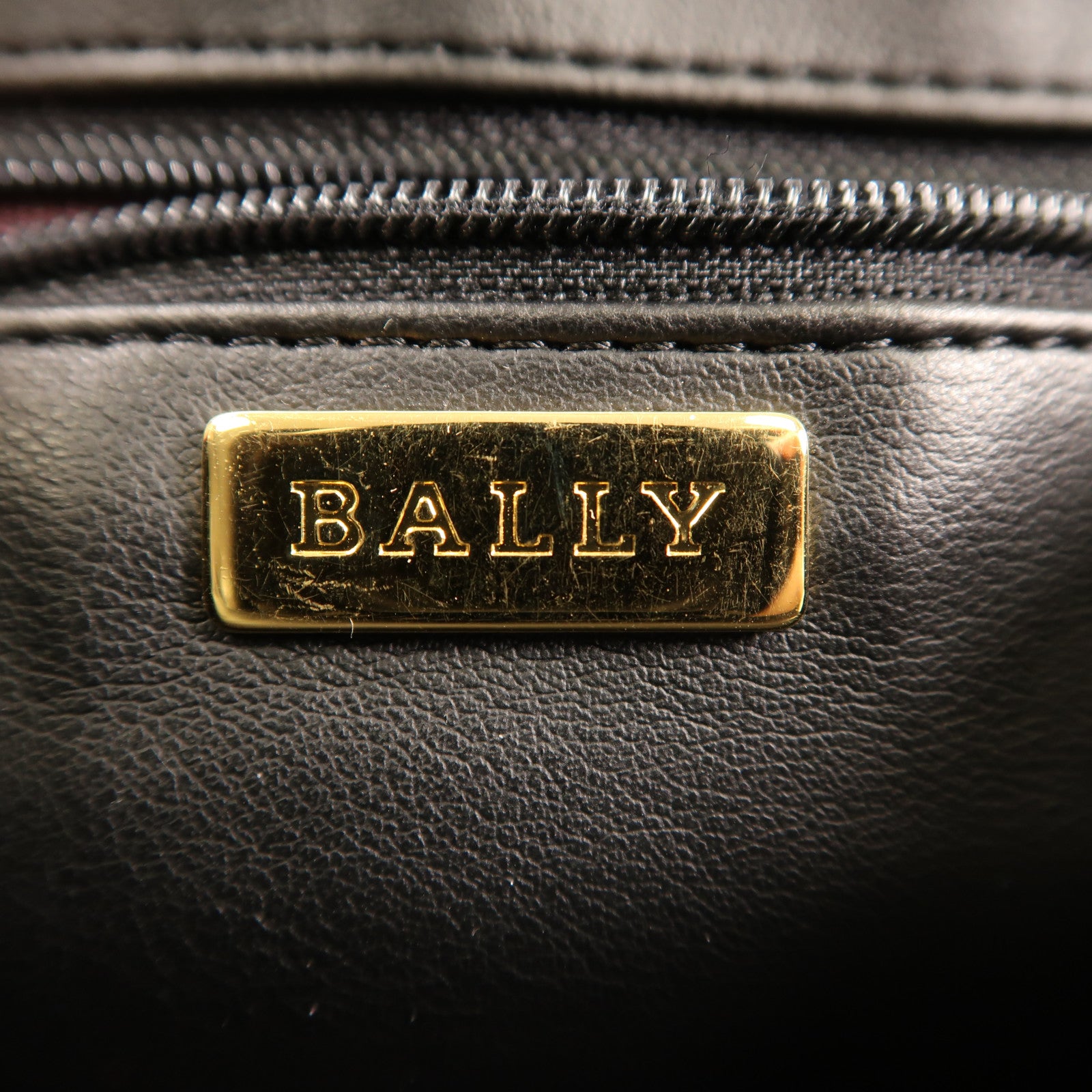 BALLY 羊皮皮革金扣Chain Shoulder Bag鏈帶肩背袋