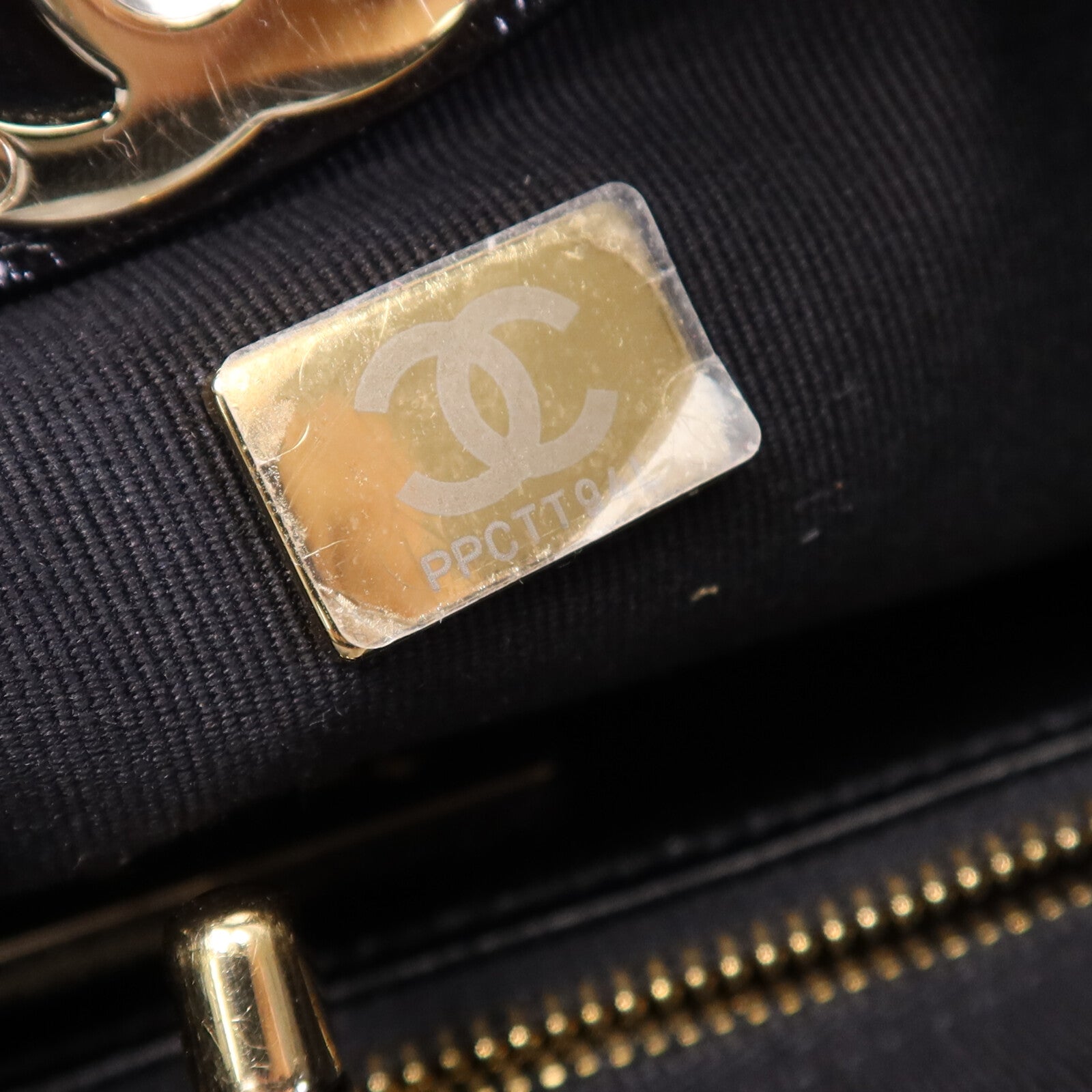 CHANEL 牛皮皮革Chanel 31金扣鏈帶肩背袋