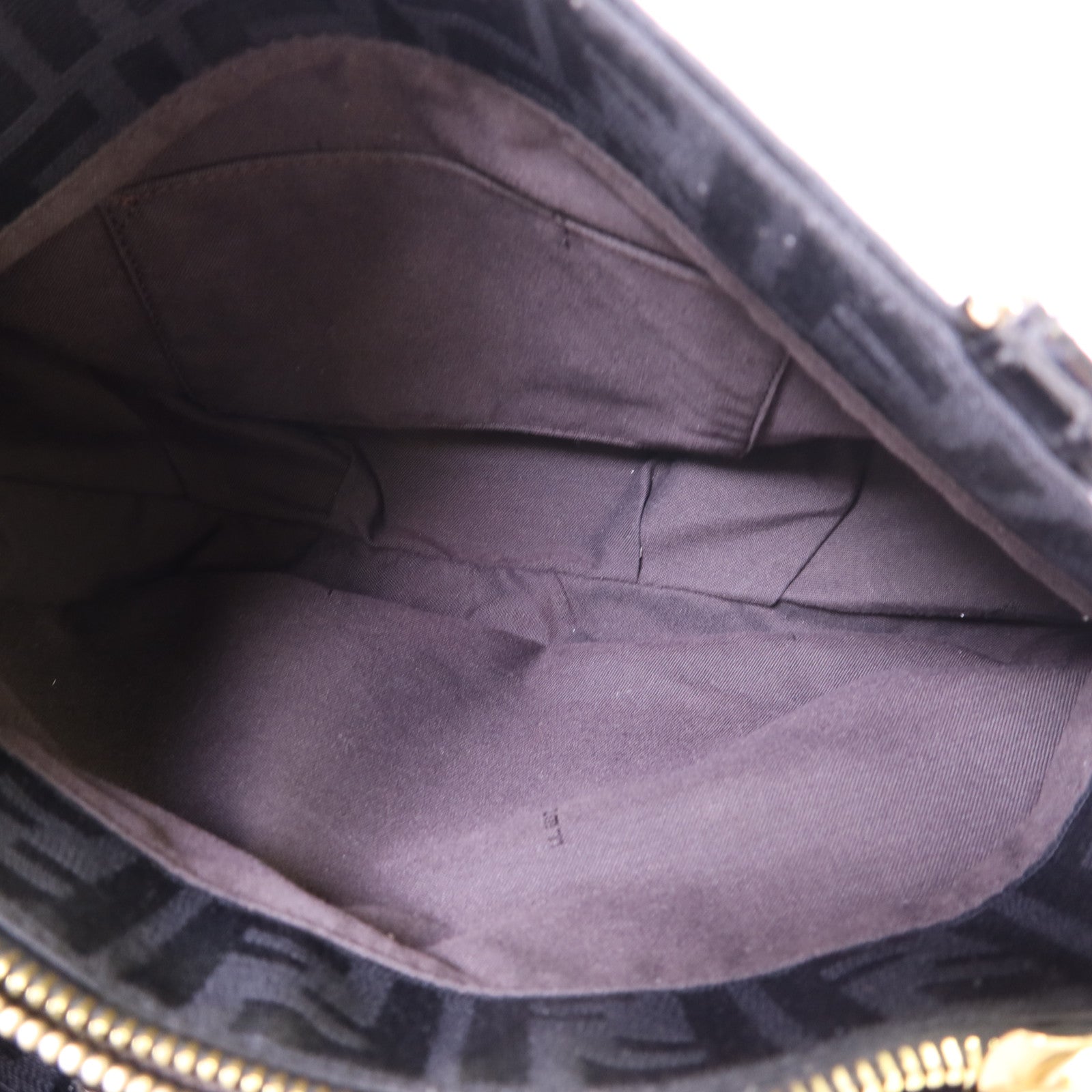 FENDI 帆布Shoulder Bag金扣肩背袋