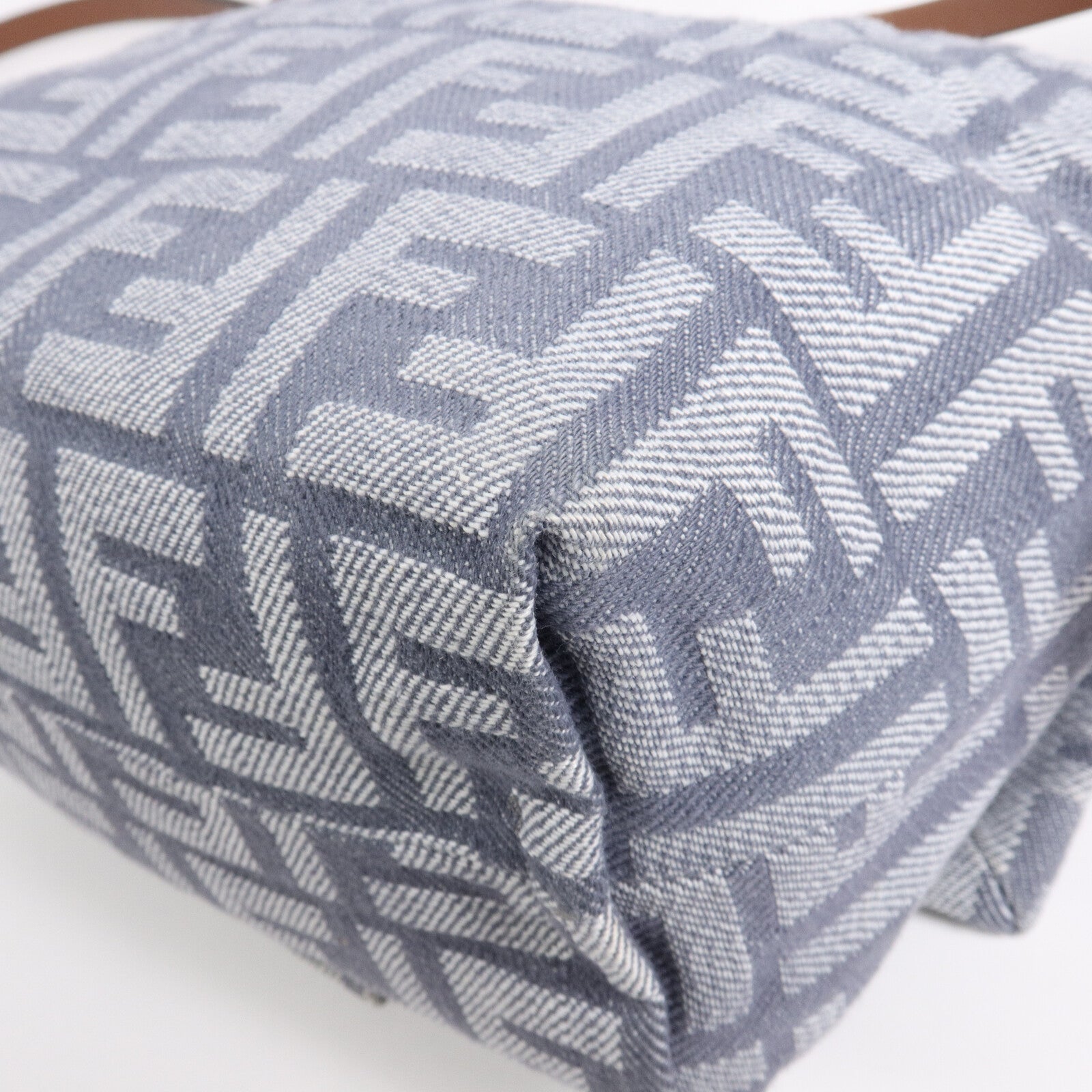 FENDI 牛仔布Mamma Baguette Small手挽肩背兩用袋
