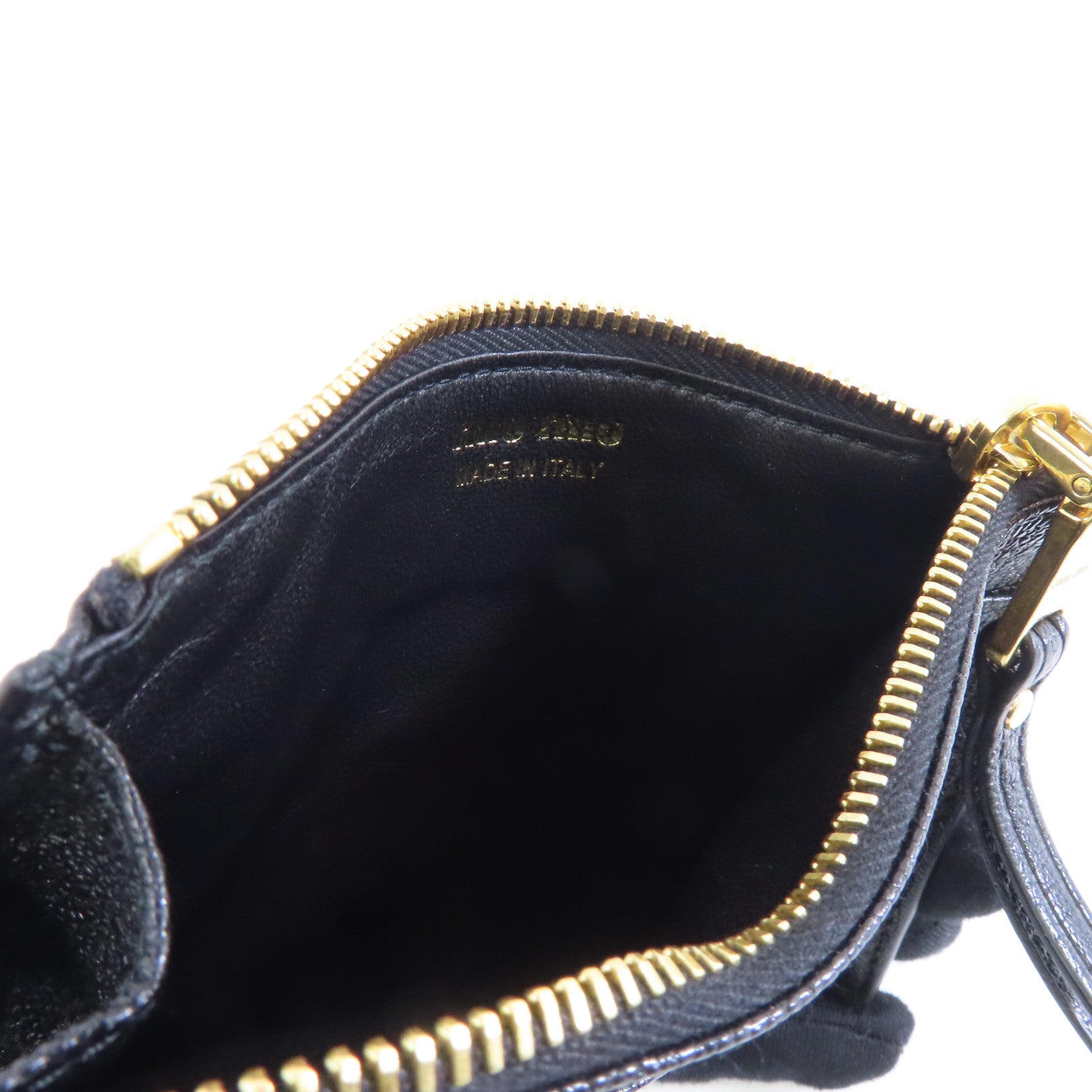 Miu Miu 牛皮皮革Card Case金扣卡片套黑色