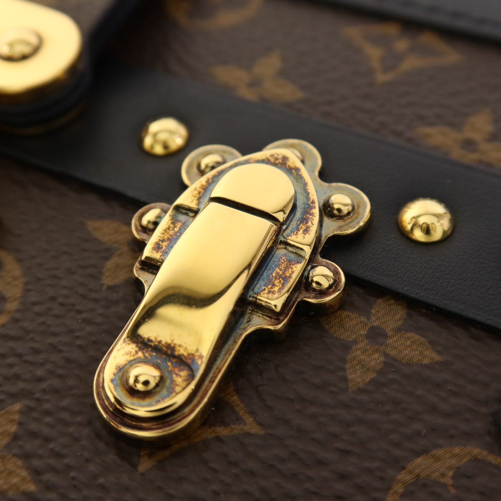 LOUIS VUITTON Monogram Petite Malle金扣肩背袋