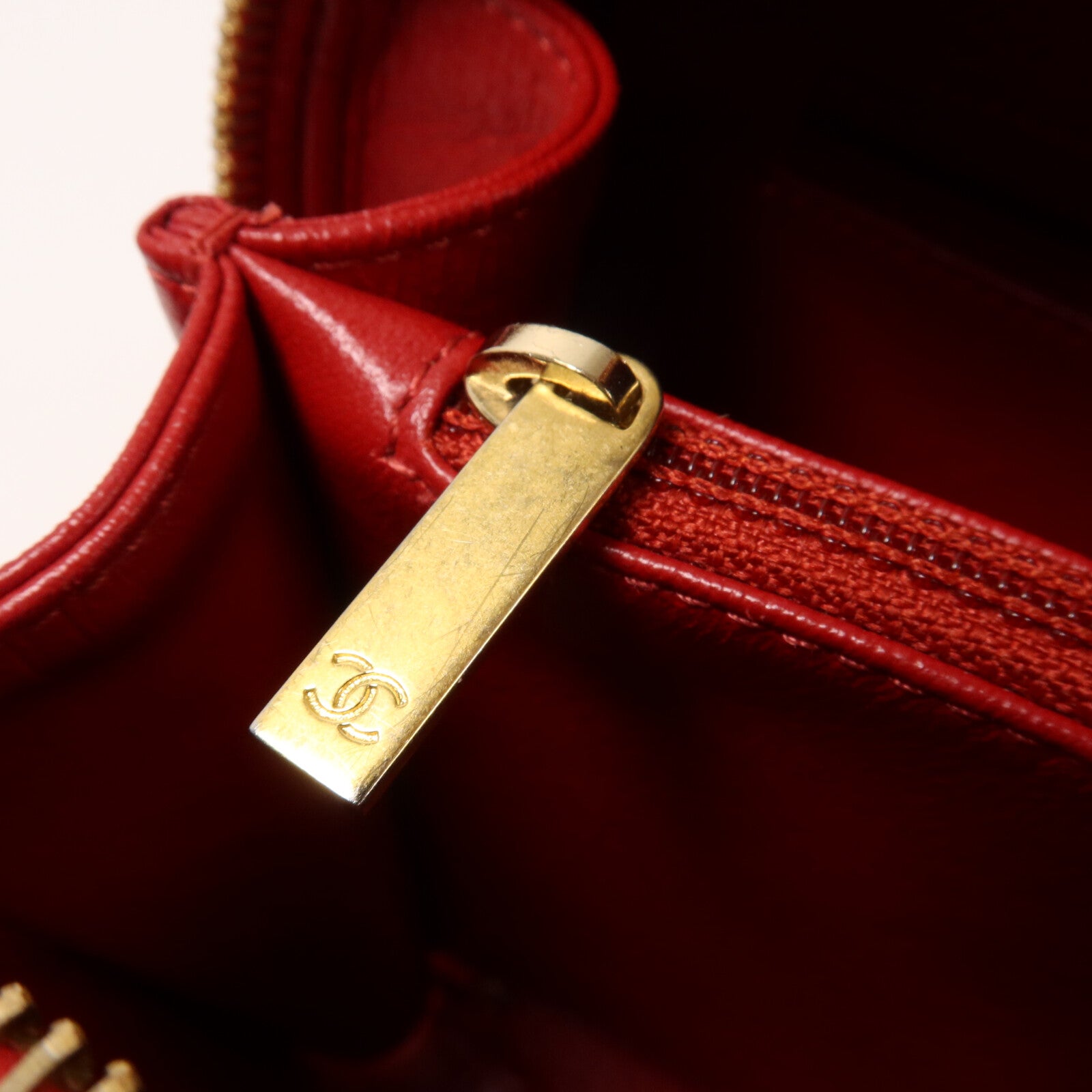 CHANEL 牛皮皮革Vanity Case鏈帶手挽肩背兩用袋