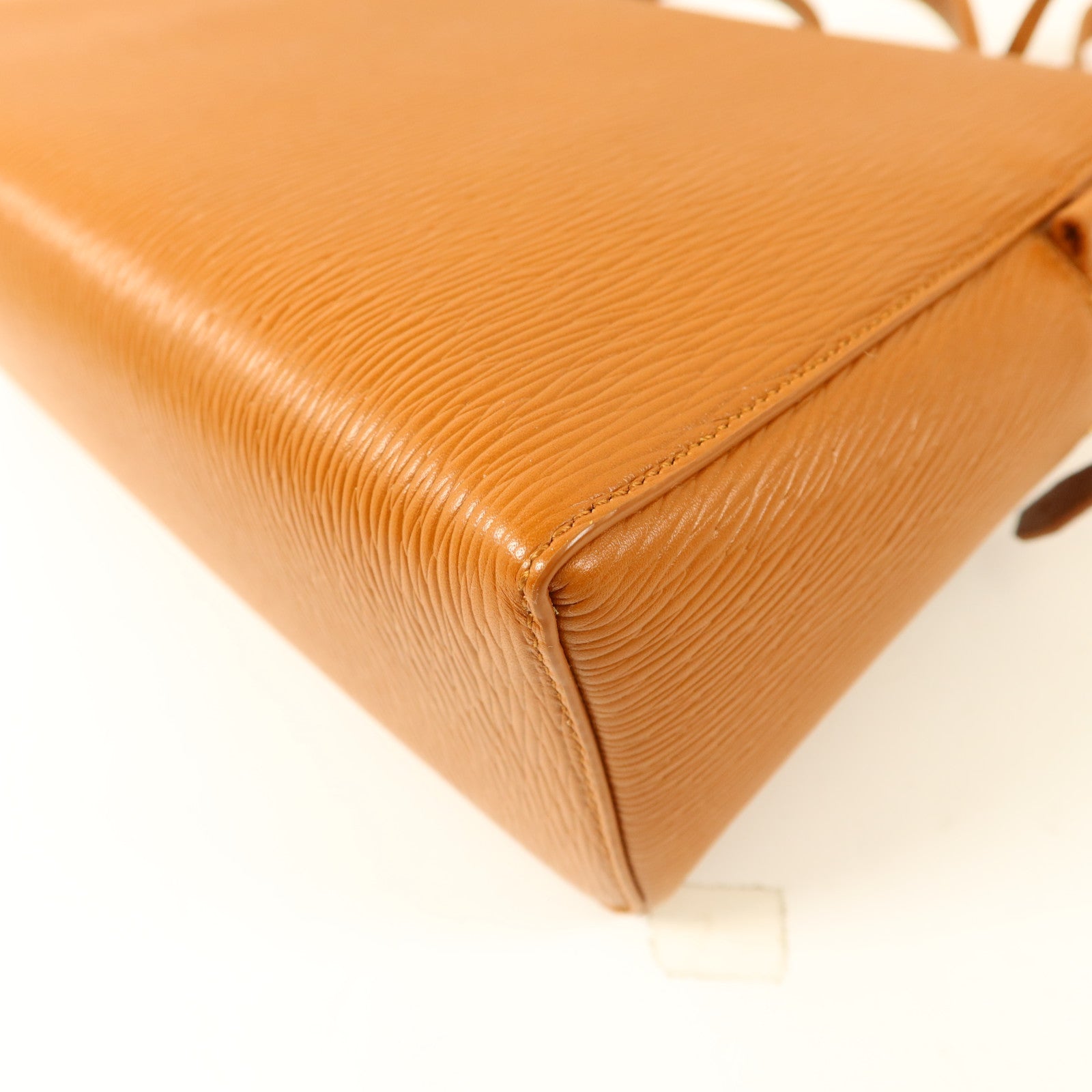 Loro Piana 牛皮皮革Extra Bag L27金扣肩背袋