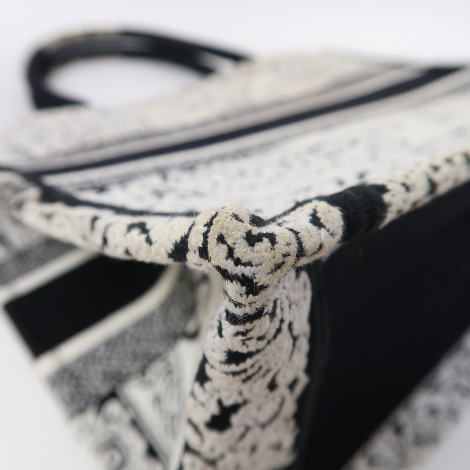 Dior 帆布Book Tote Medium手挽袋黑色/白色