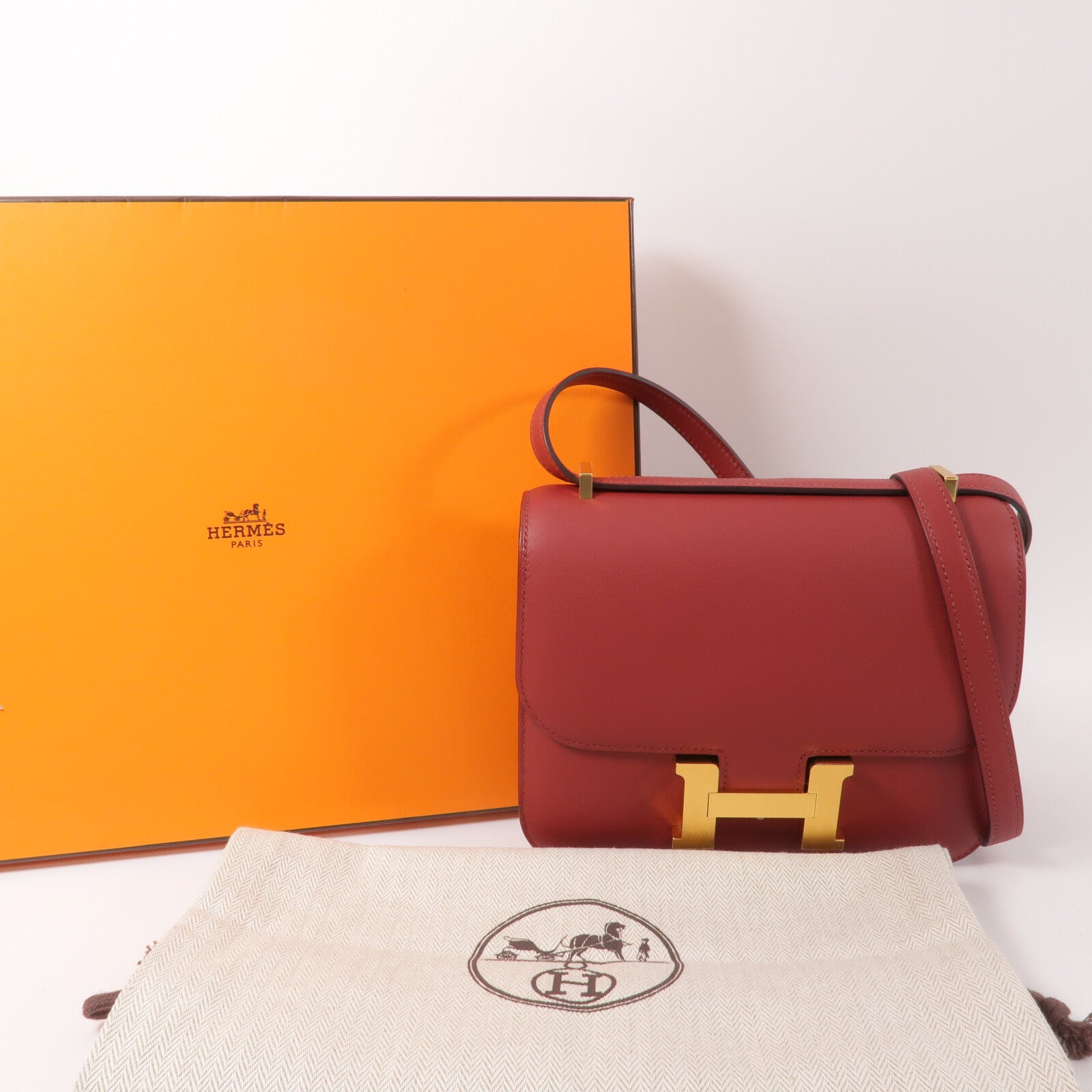 HERMES Swift皮革Constance Mini肩背袋Rouge Grenat