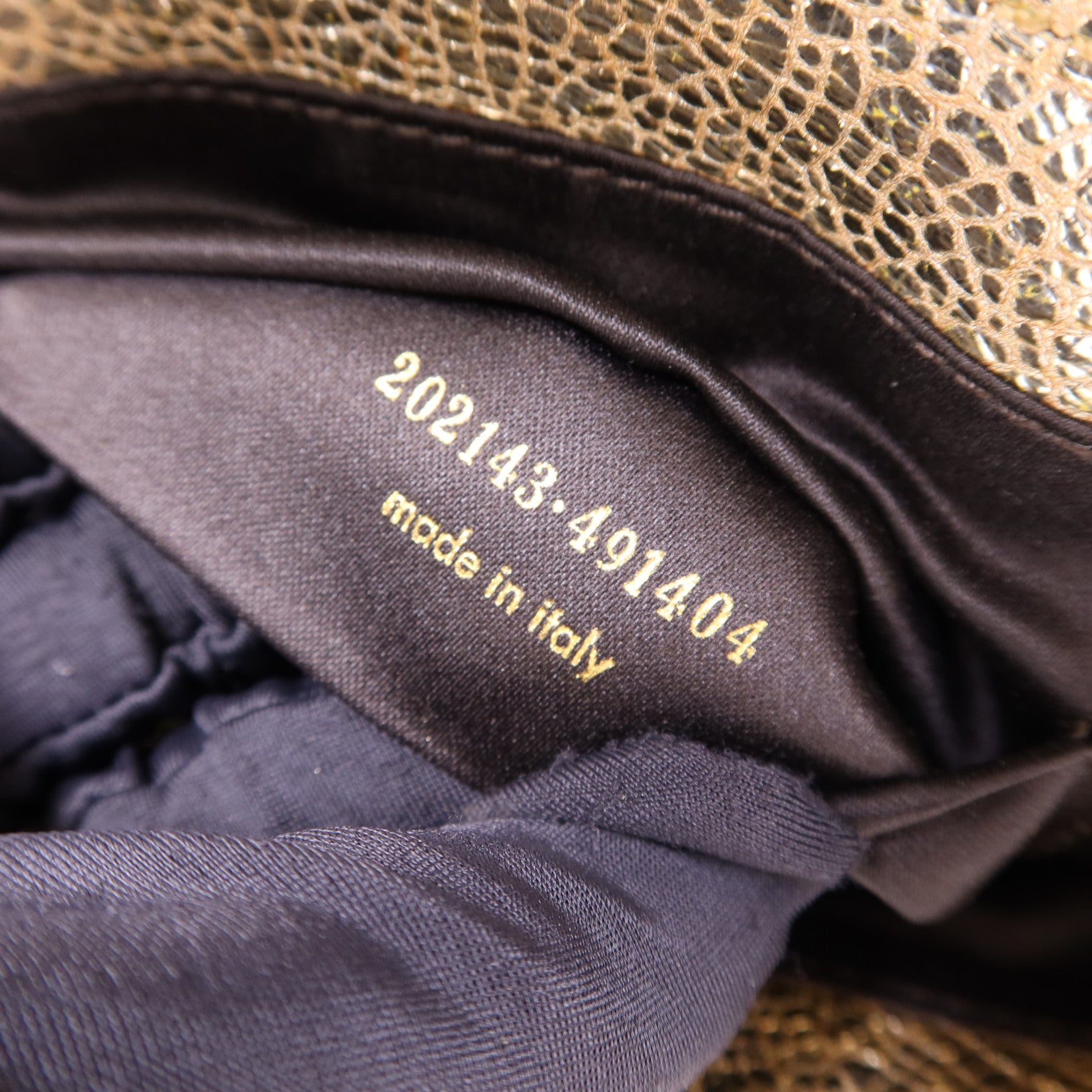 YVES SAINT LAURENT 牛皮皮革Chain Shoulder Bag金扣鏈帶肩背袋