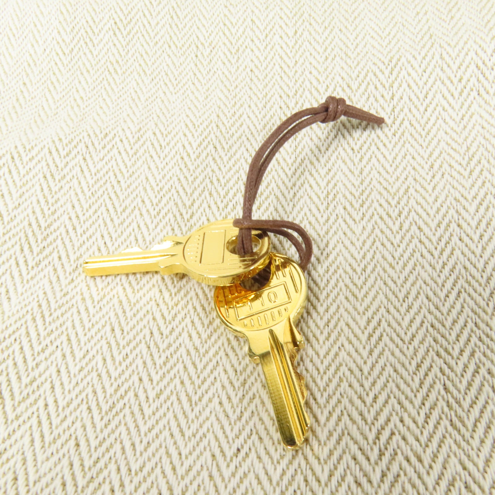 HERMES Clemence皮革Picotin MM金扣手挽袋Gold