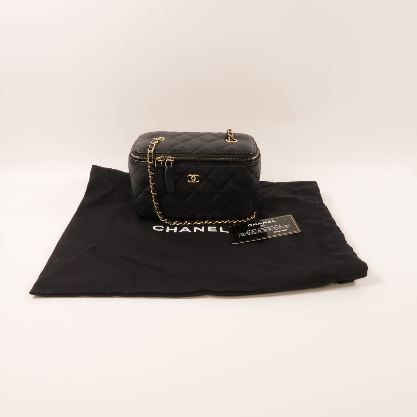 CHANEL **【激減優惠】菱格Caviar皮革Chain Shoulder金扣鏈帶肩背袋黑色