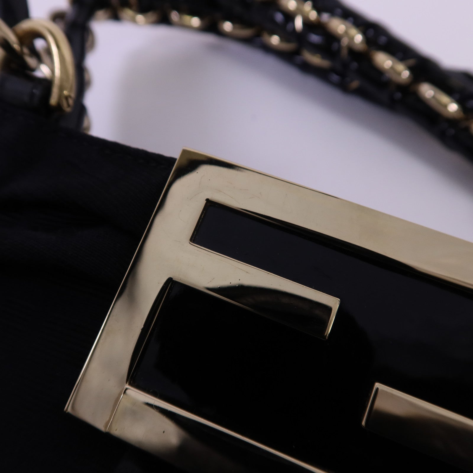 FENDI 帆布Shoulder Bag金扣肩背袋