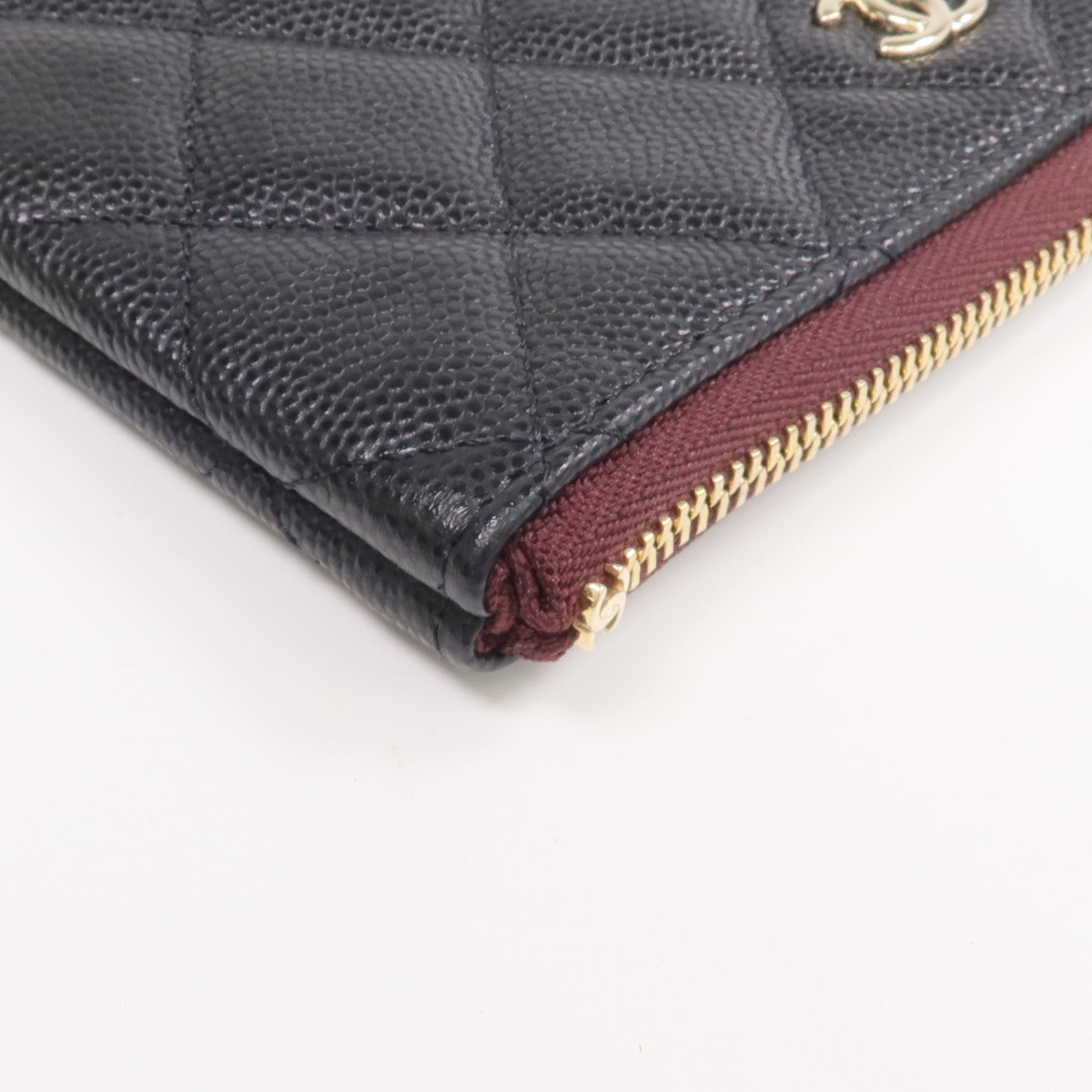 CHANEL 牛皮皮革Mini Pouch金扣手拿包