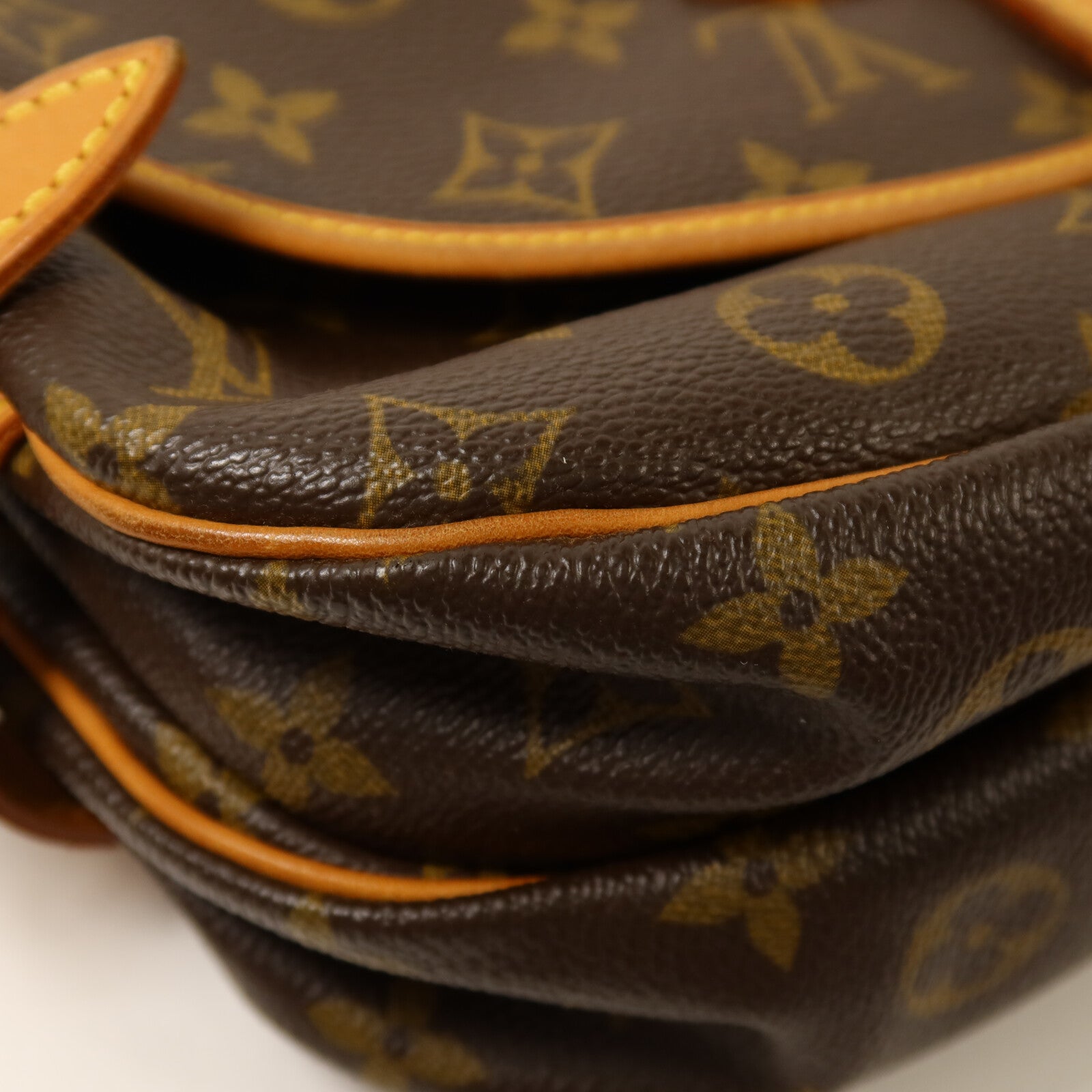 LOUIS VUITTON Monogram Saumur 30肩背袋