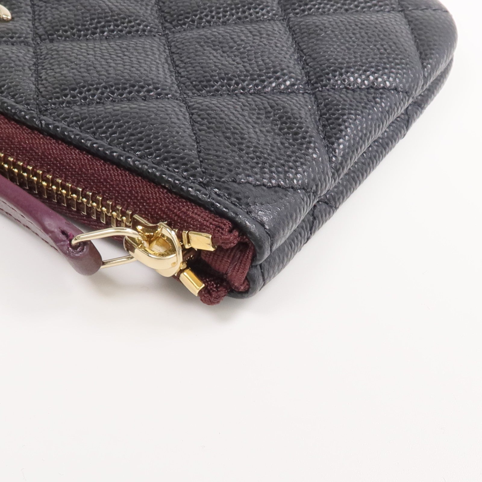 CHANEL 牛皮皮革Mini Pouch金扣手拿包