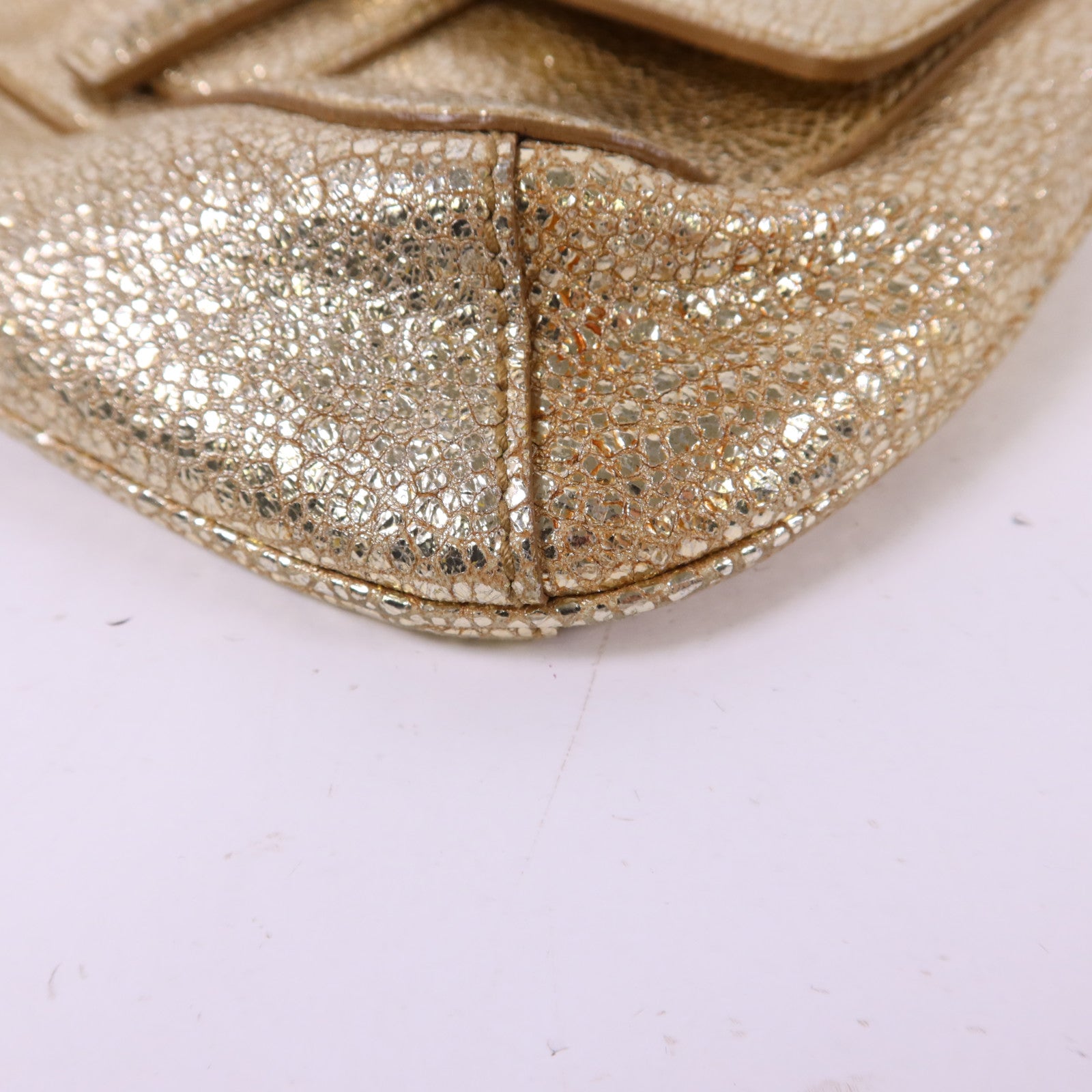 YVES SAINT LAURENT 牛皮皮革Chain Shoulder Bag金扣鏈帶肩背袋