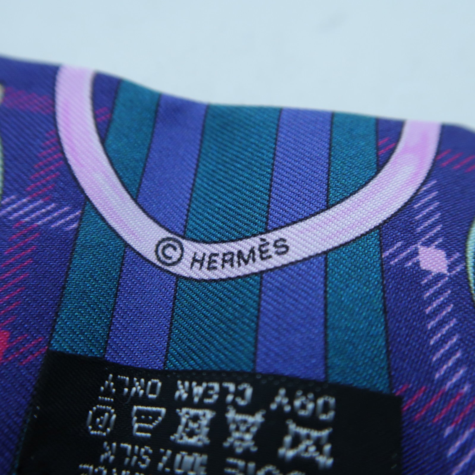 HERMES 【激減優惠】絲質Twilly絲巾紫色/彩色