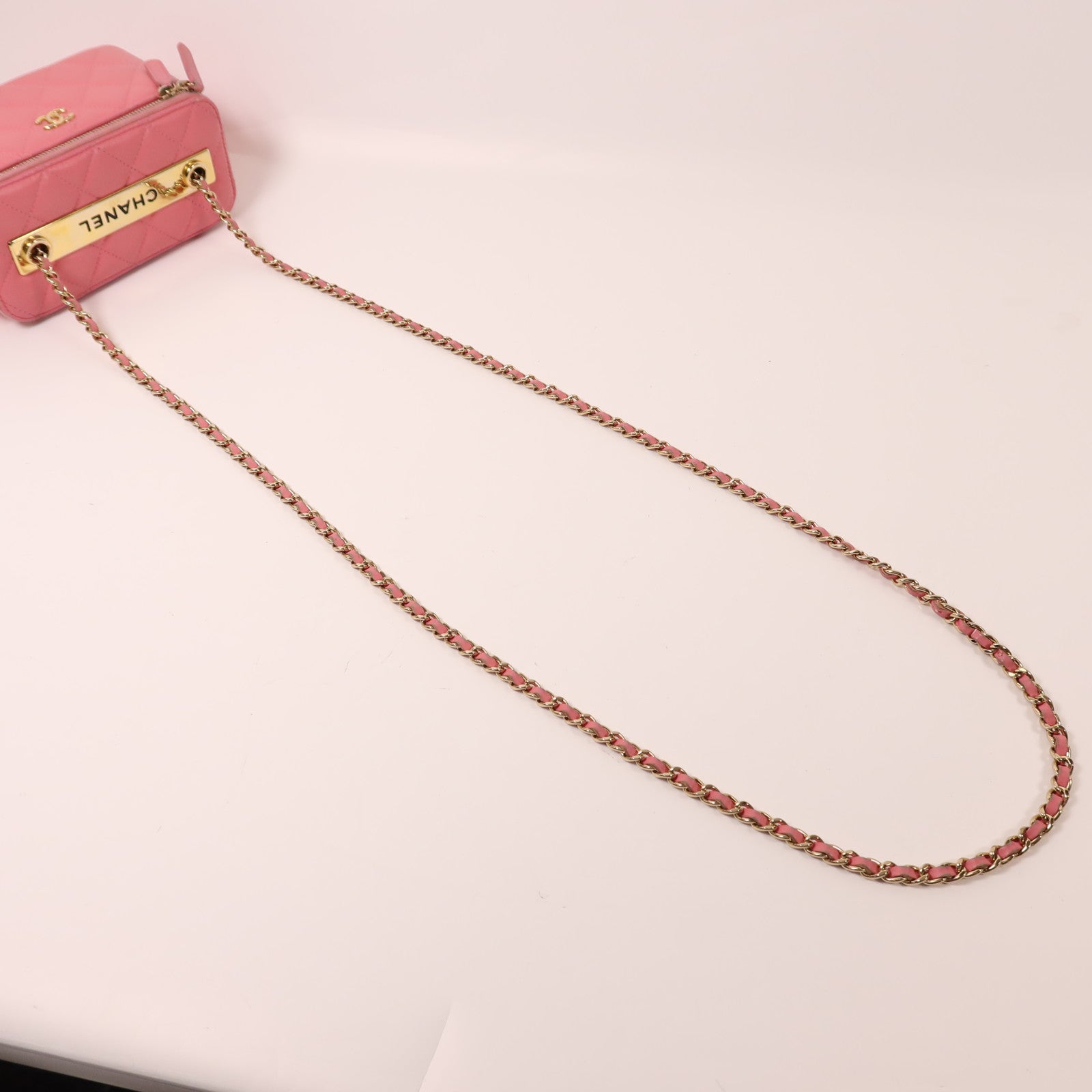 CHANEL 羊皮皮革Vanity Case金扣鏈帶肩背袋