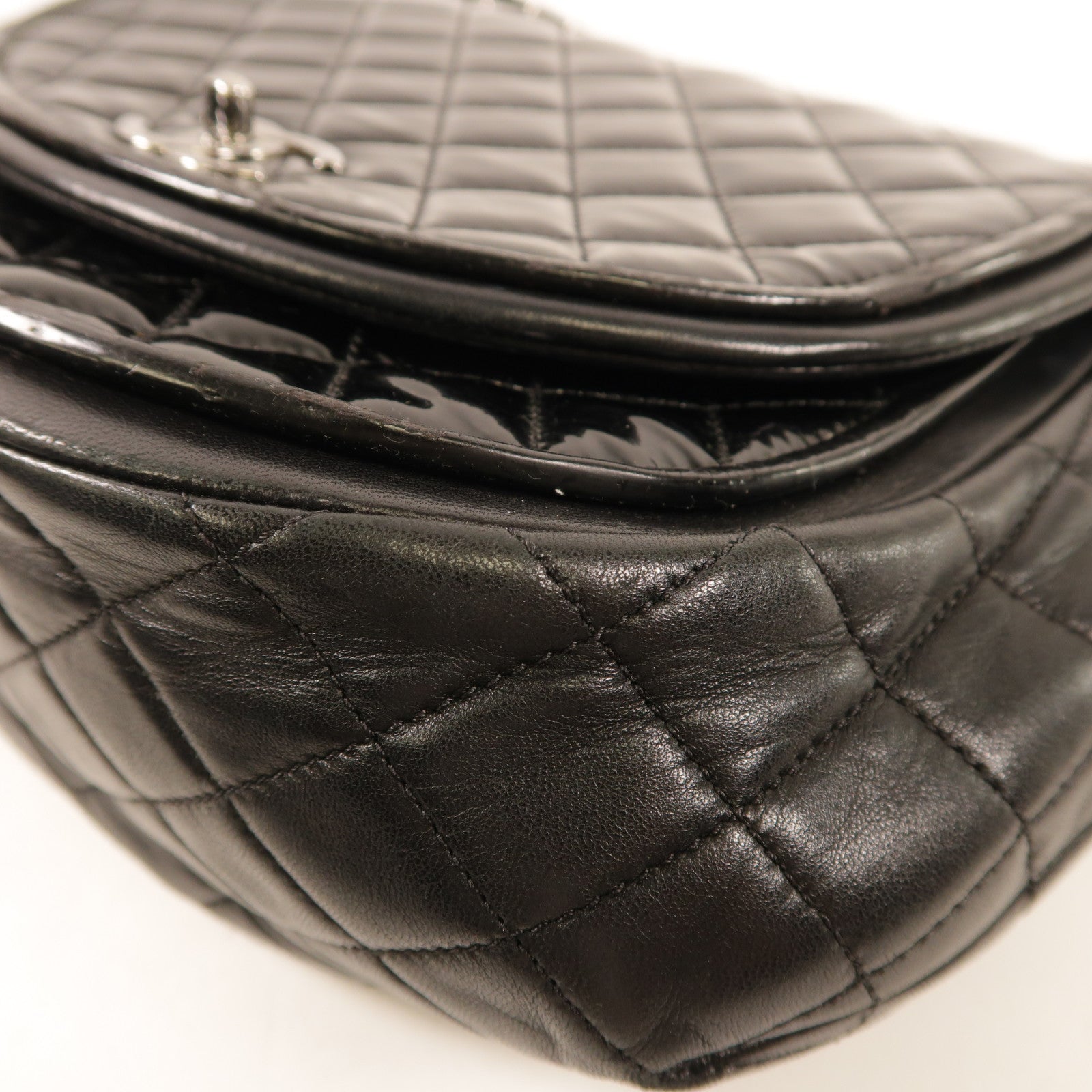 CHANEL 漆皮皮革Shoulder Bag銀扣鏈帶肩背袋