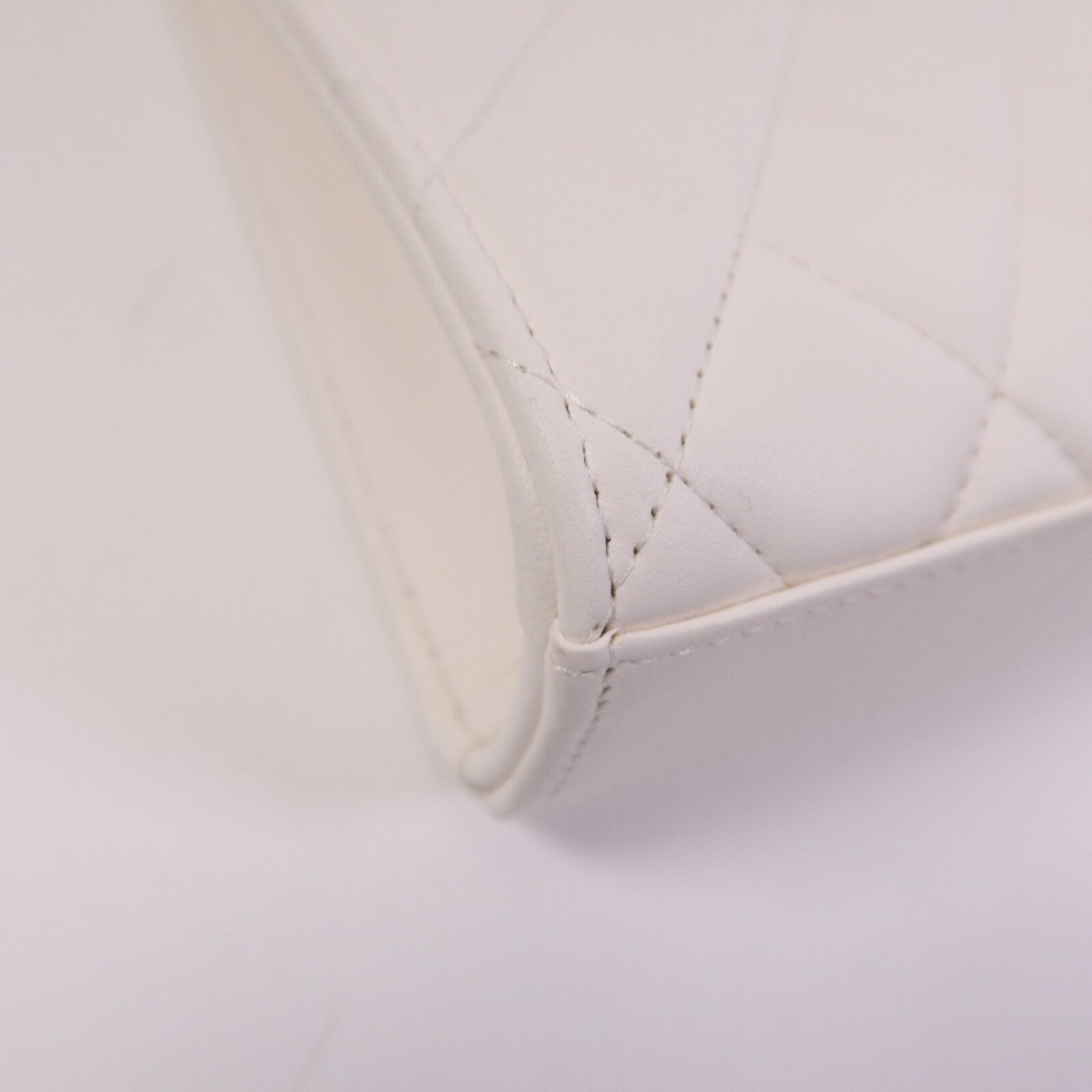 CHANEL 羊皮皮革Chain Shoulder金扣鏈帶肩背袋