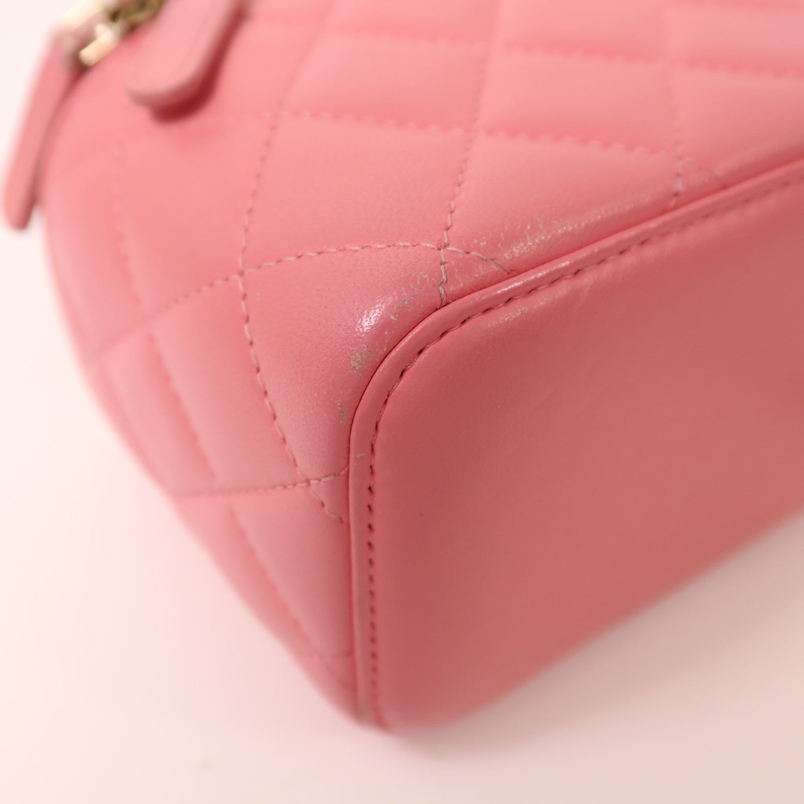 CHANEL 羊皮皮革Vanity Case金扣鏈帶肩背袋