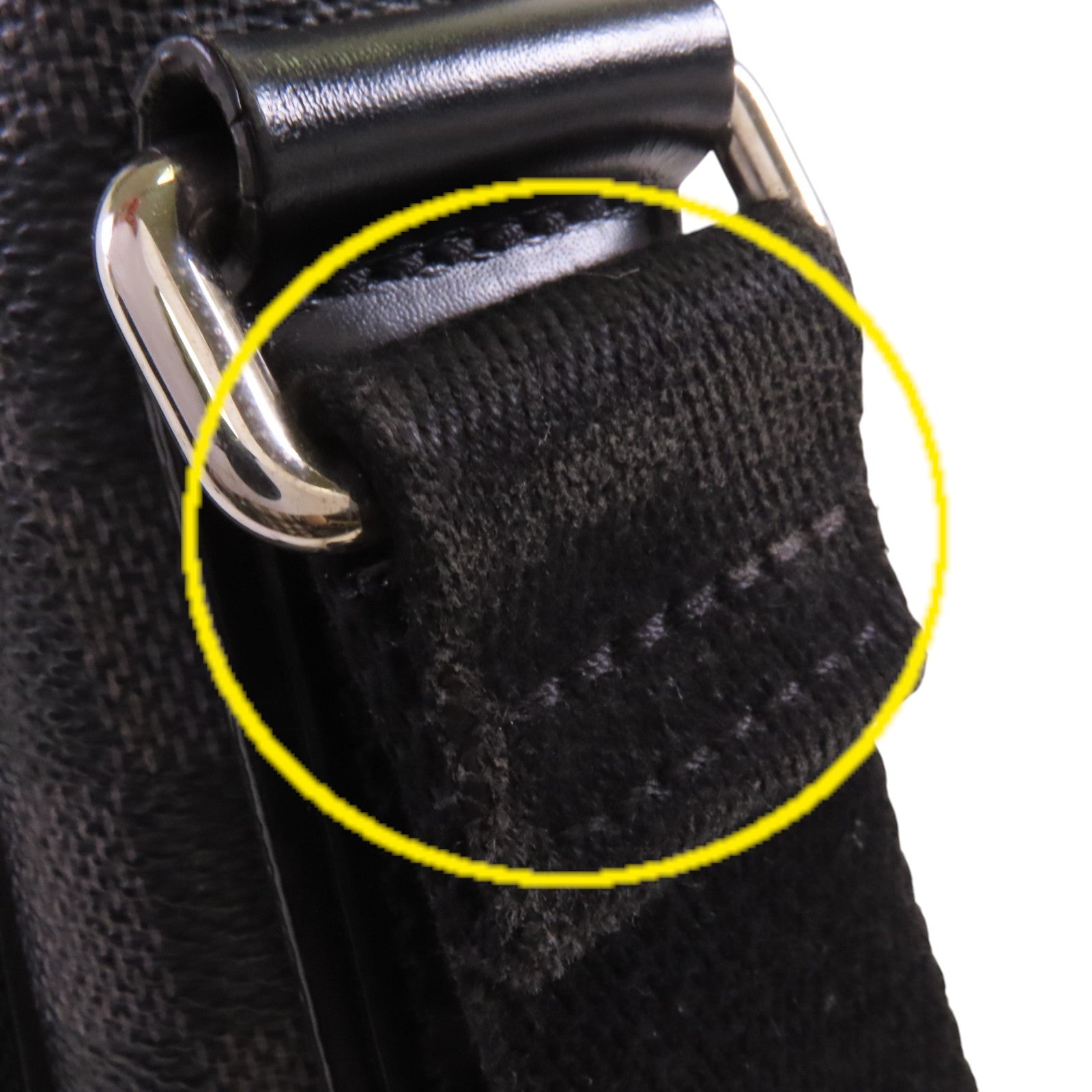 LOUIS VUITTON 【激減優惠】Damier Graphite District GM肩背袋