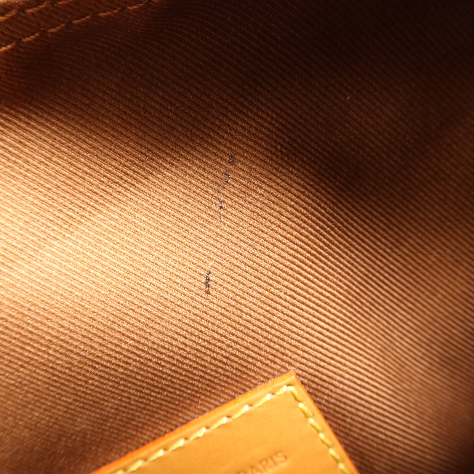 LOUIS VUITTON Monogram Soft Trunk金扣肩背袋