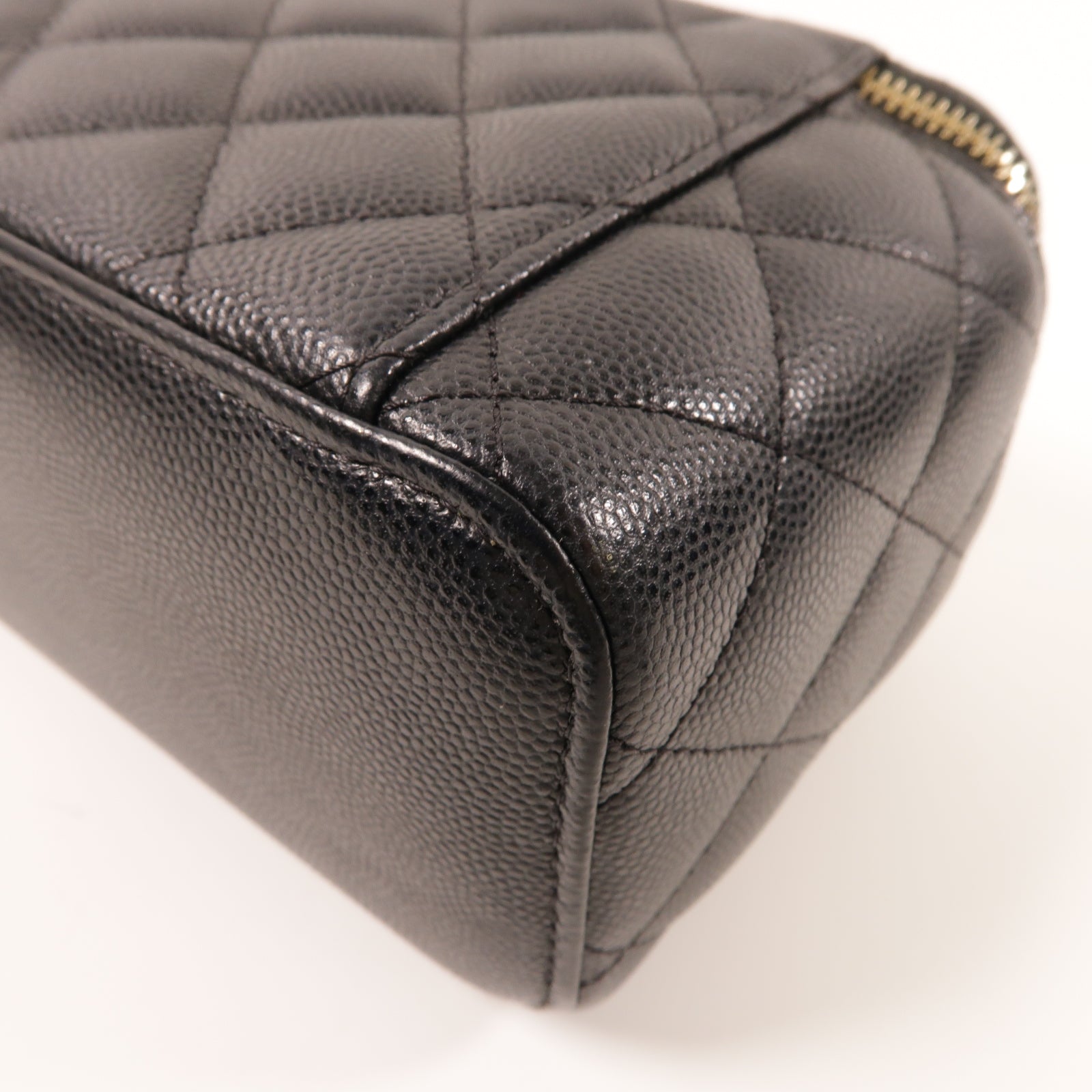 CHANEL **【激減優惠】菱格Caviar皮革Chain Shoulder金扣鏈帶肩背袋黑色