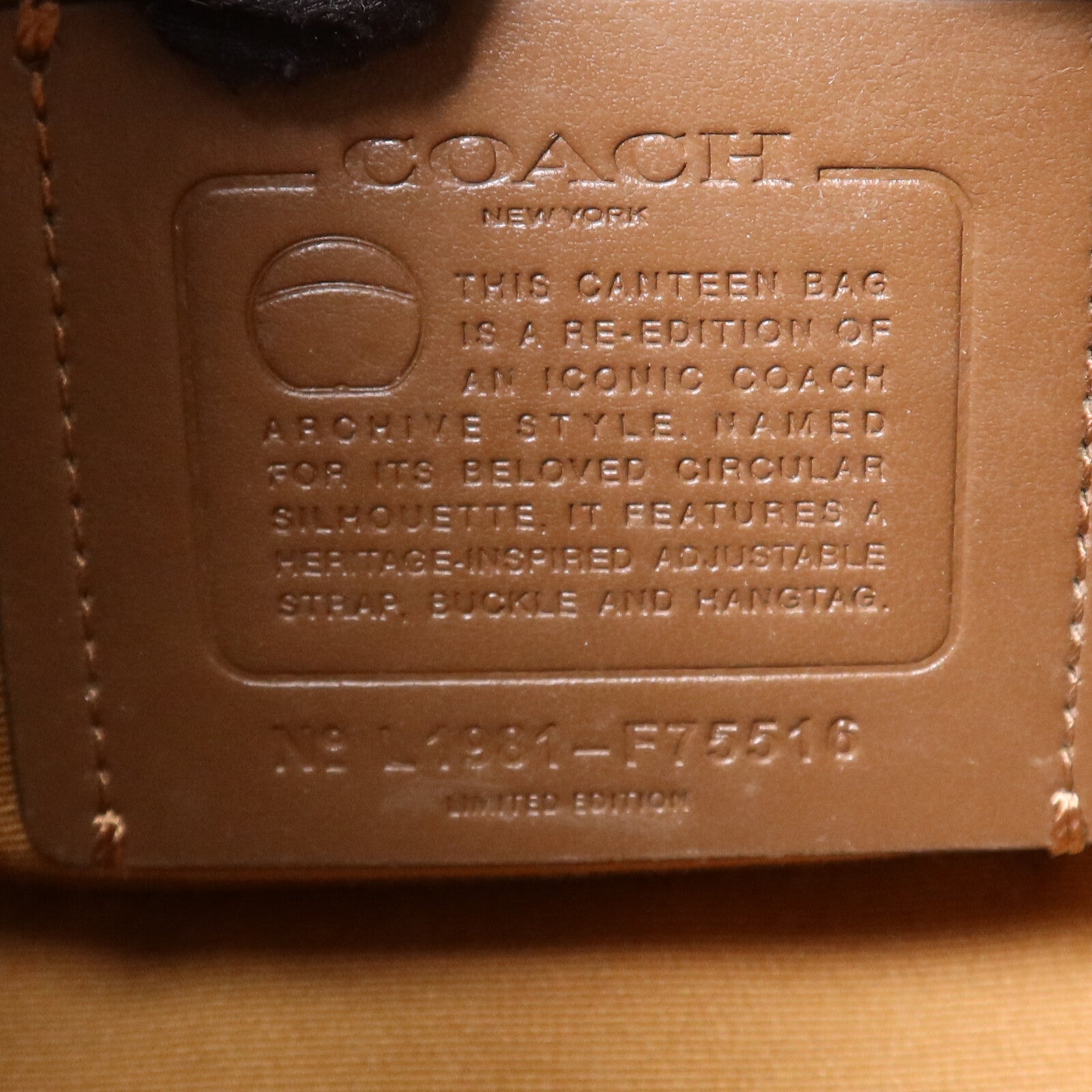 COACH 牛皮皮革Shoulder bag金扣肩背袋